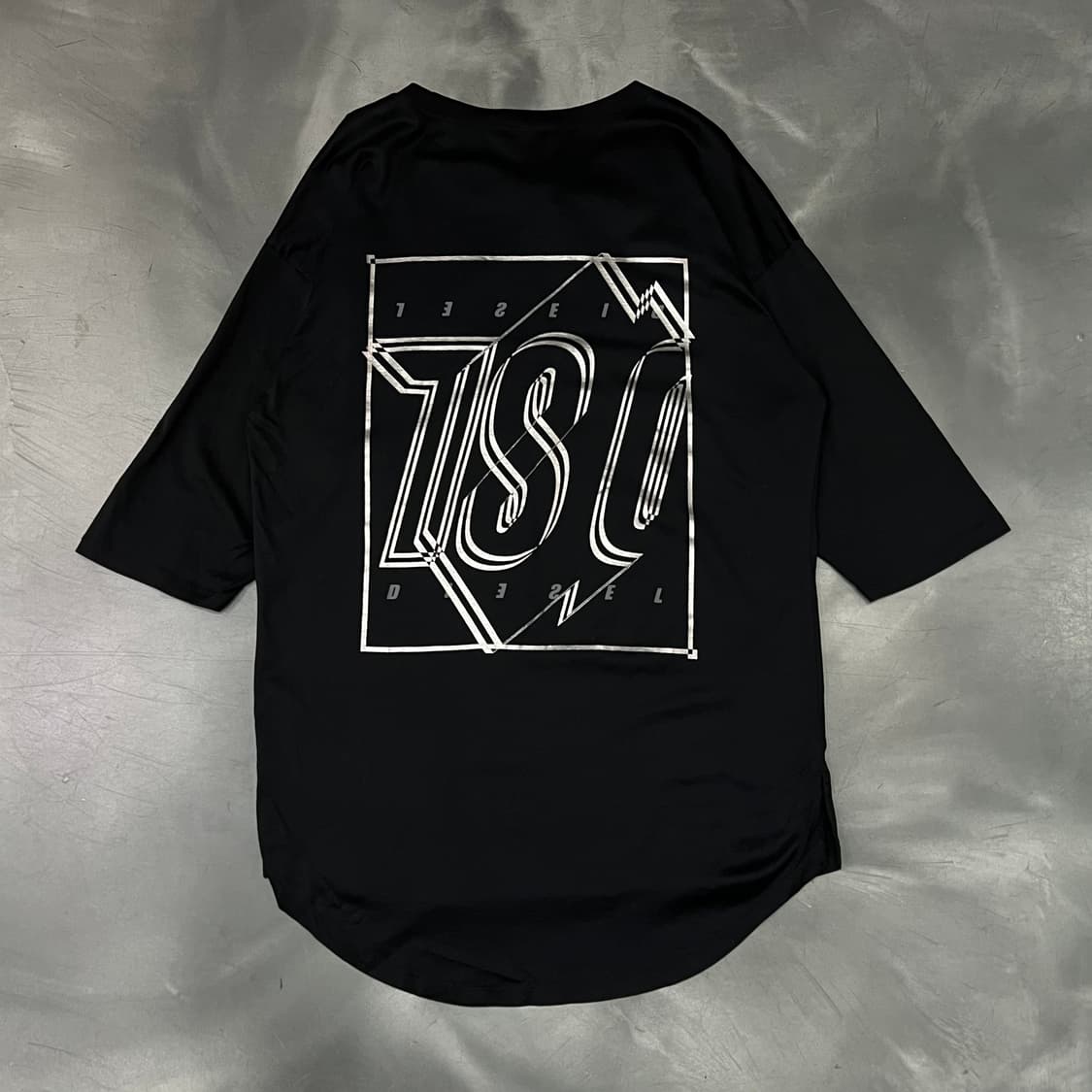  디젤 프린팅 반팔티 y15880 상품이미지2
