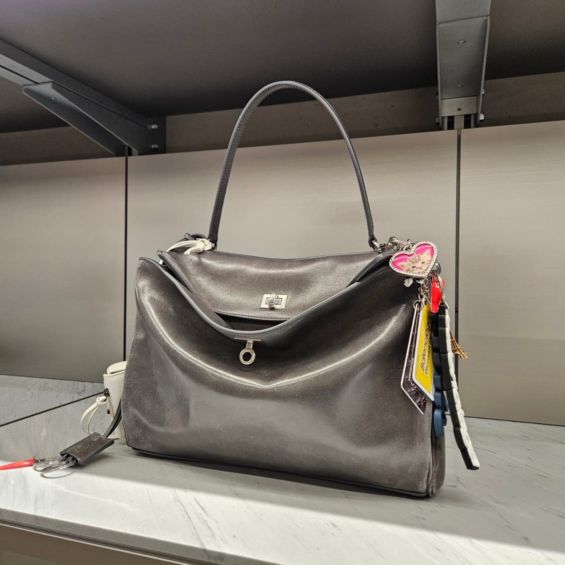 발렌시아가 로데오백 미디엄 빈티지 그레이 한정판 상품이미지2