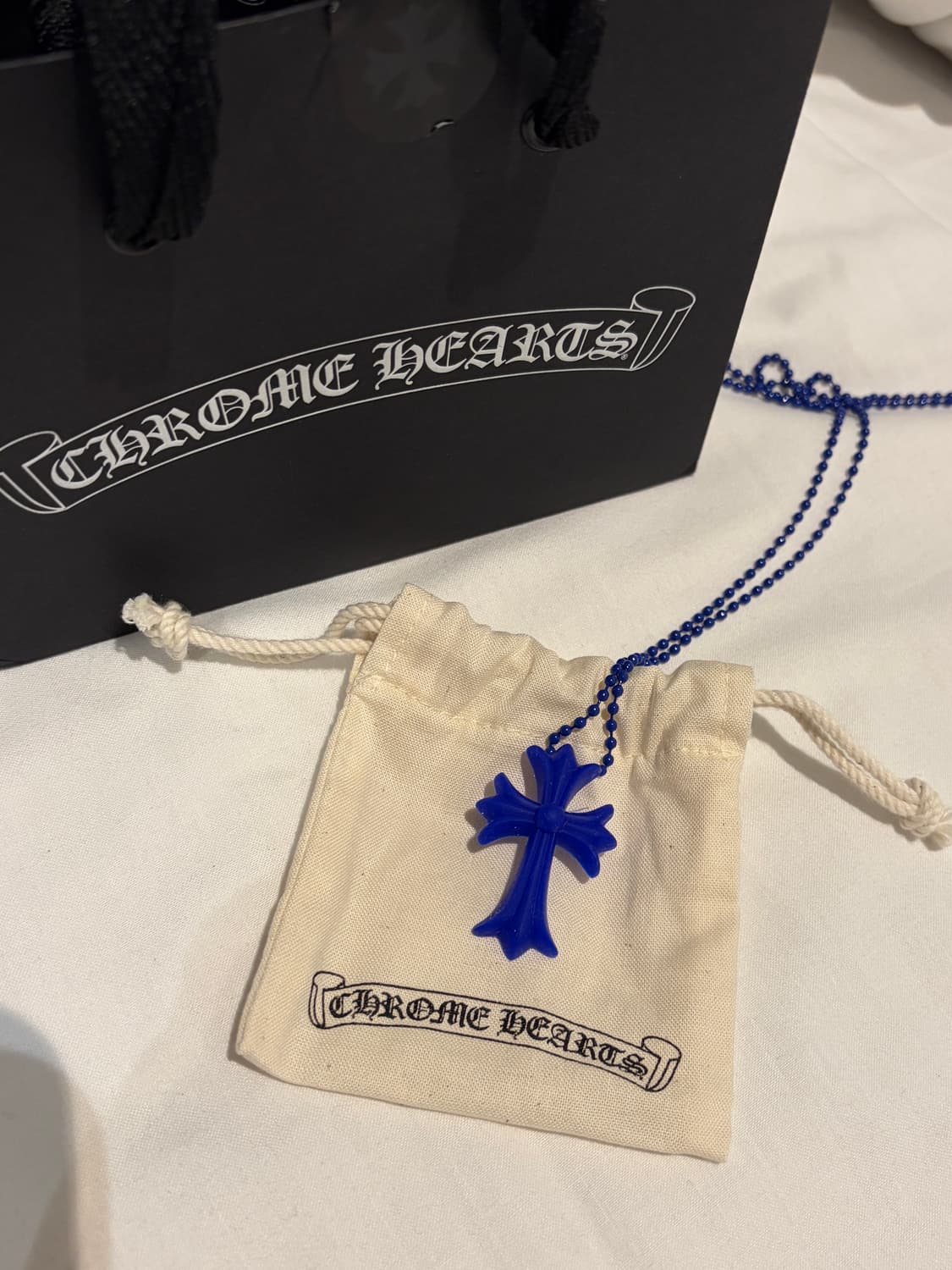 크롬하츠 실리크롬 크로스 목걸이 블루 상품이미지1