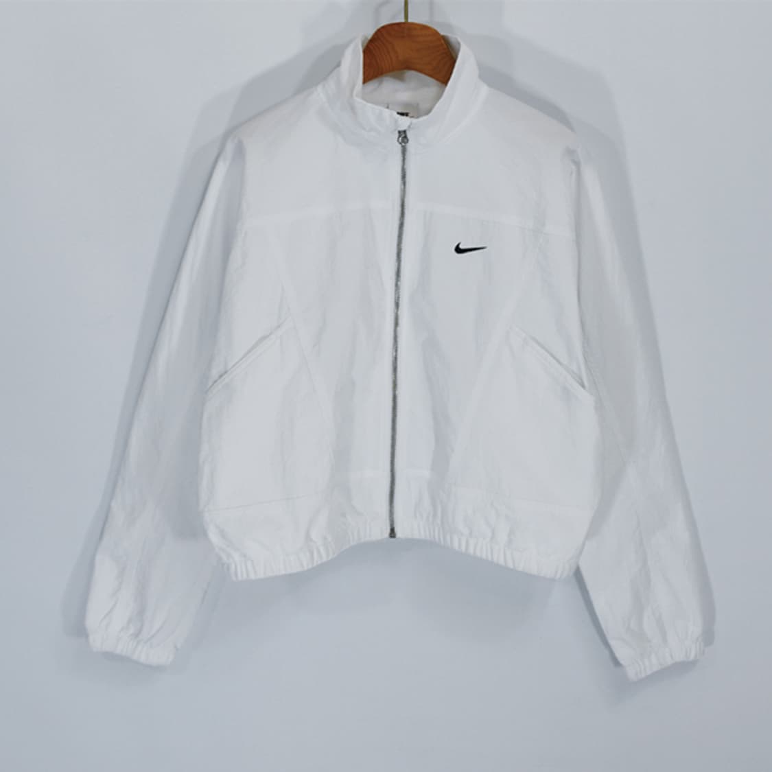 NIKE 크롭윈드브레이커 상품이미지1