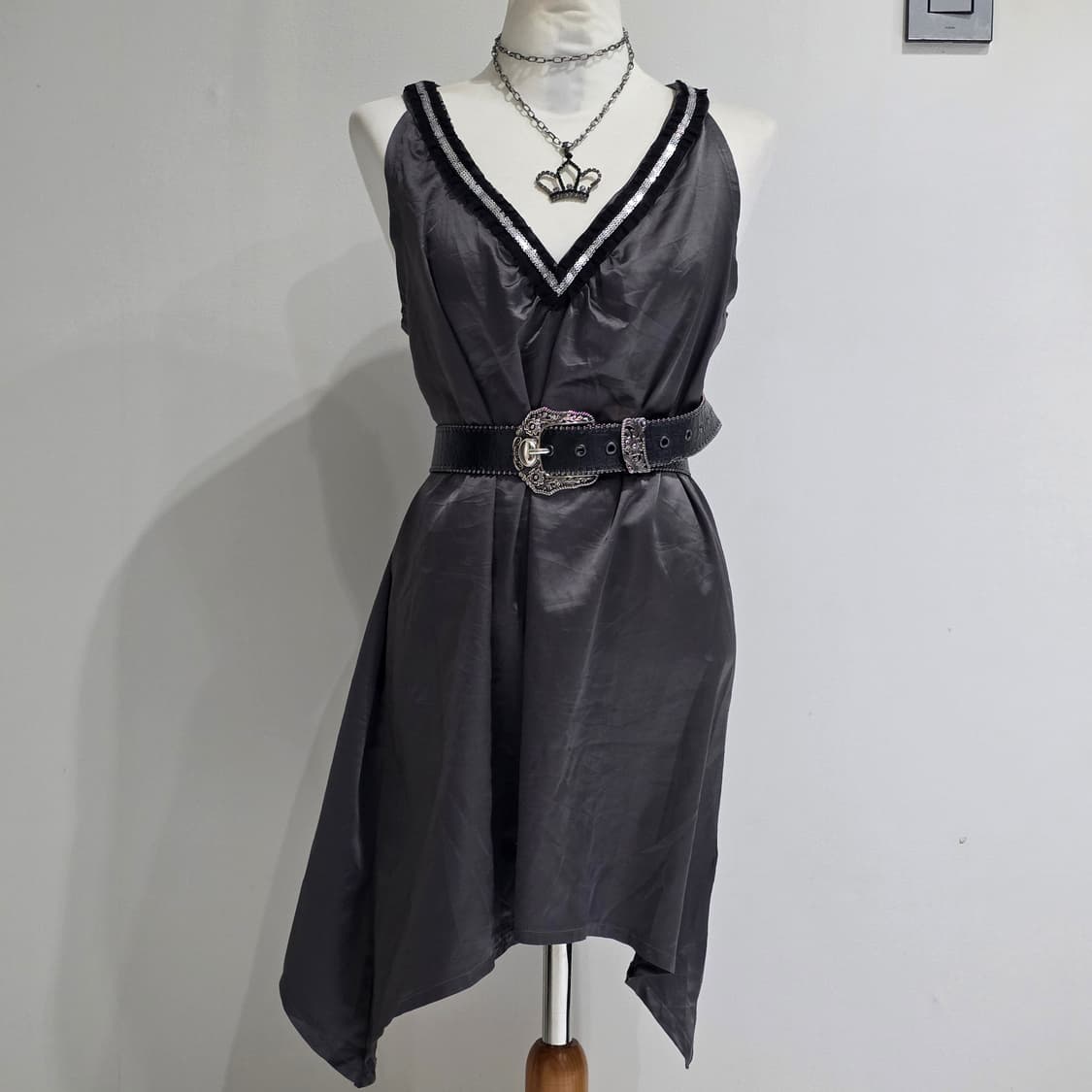 일본빈티지)오네갸루 v넥 스팽클 y2k언발 나나깔 레이어드롱슬리브리스 상품이미지1