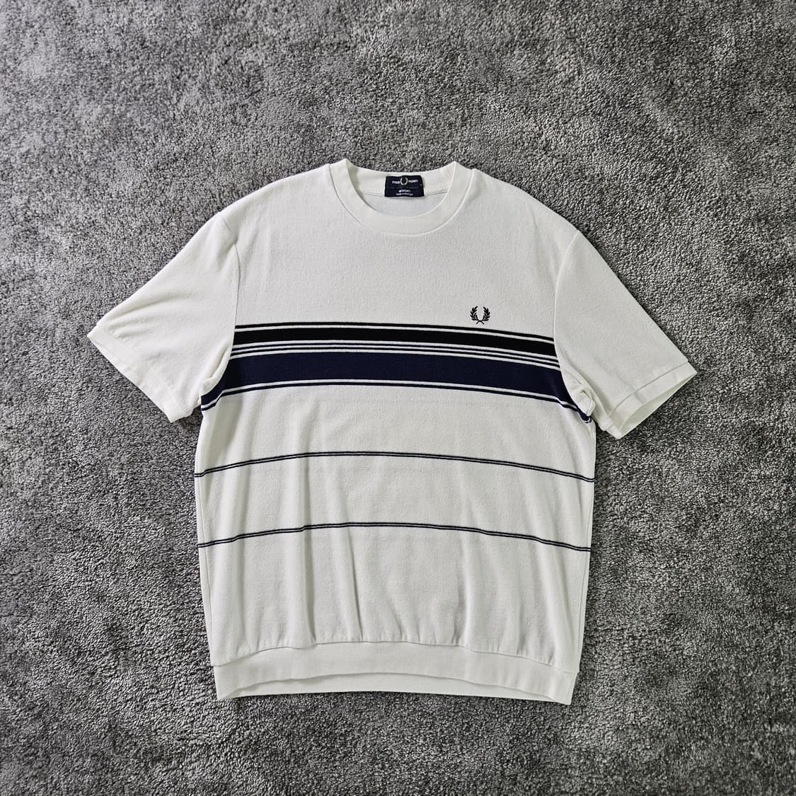 [무료배송] FRED PERRY 스트라이프 반팔 티셔츠 상품이미지1