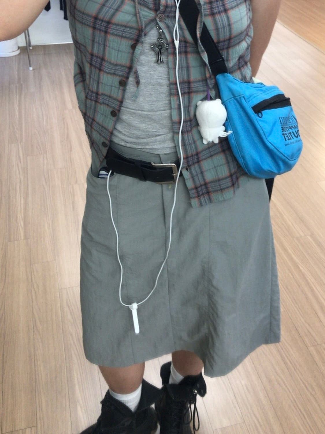 빈티지 그레이카키 나일론 미디 스커트 상품이미지5