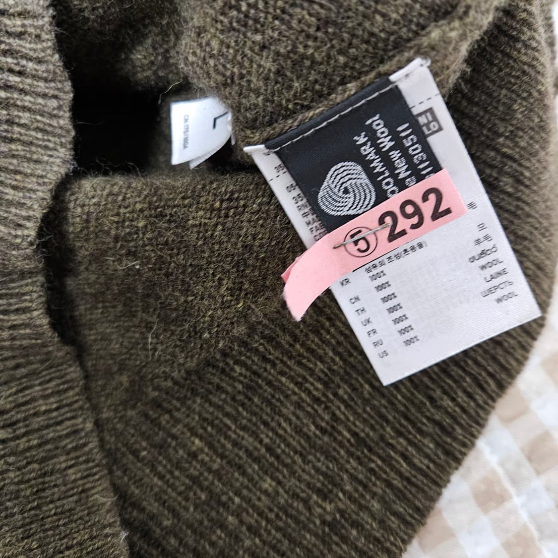 유니클로 울100 브이넥 니트 남자100 상품이미지5