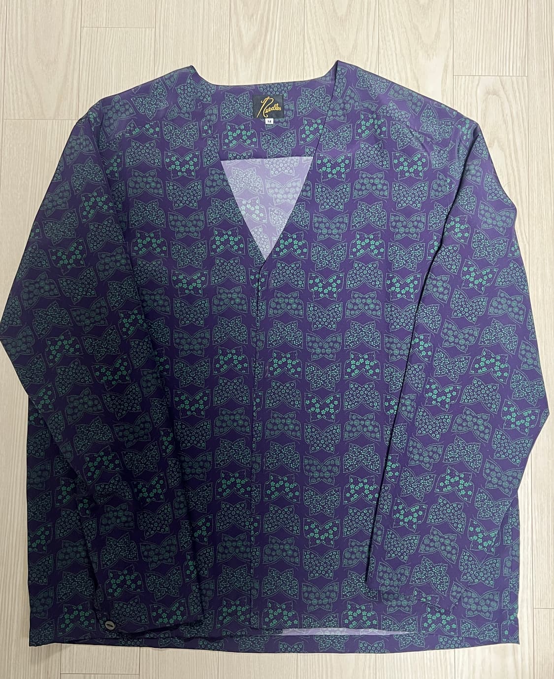 니들스 실크 블라우스 상품이미지1