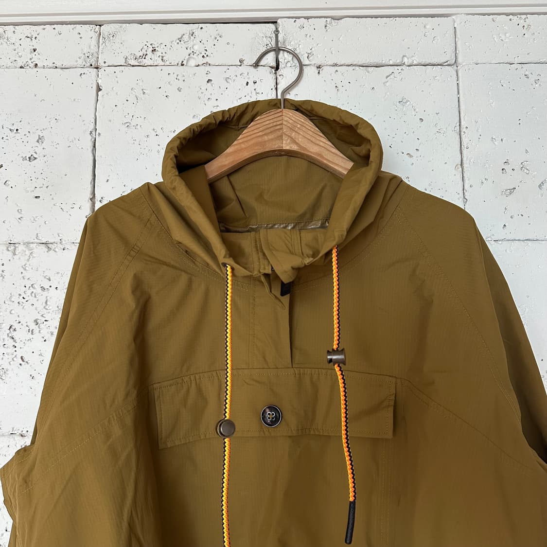 우먼S 까웨 x 쉐르 방풍 바람막이 상품이미지2