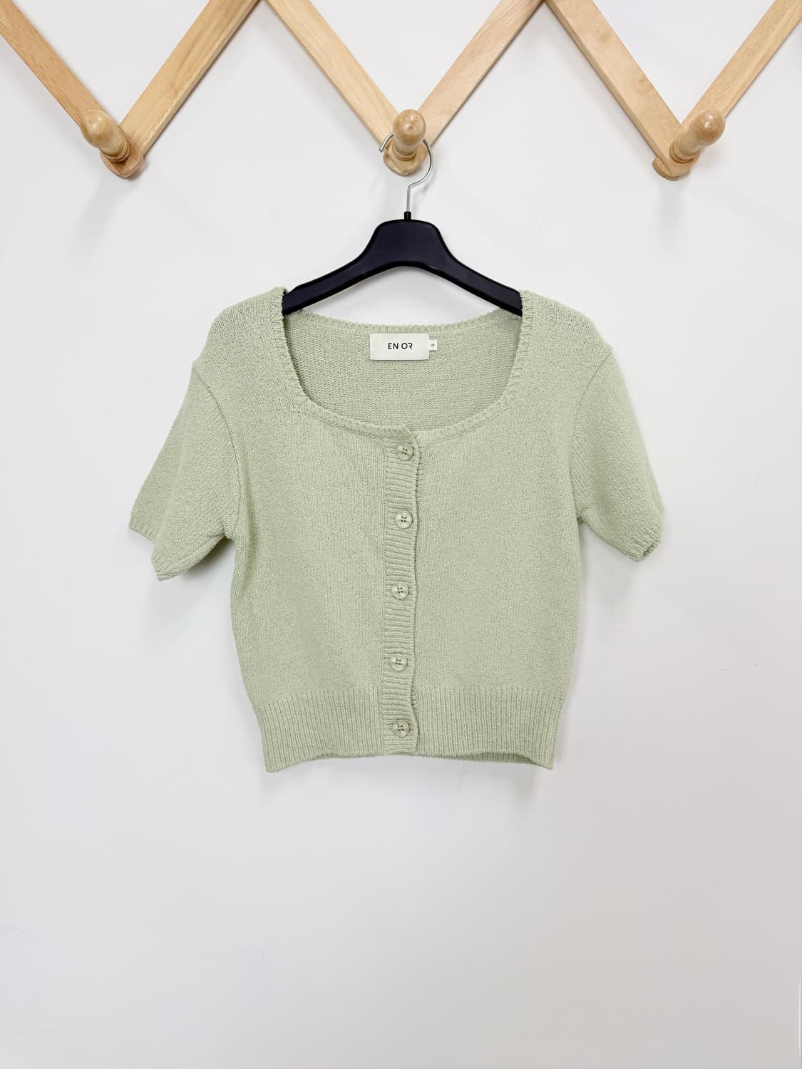 엔오르 스퀘어넥 크롭 가디건 상품이미지1