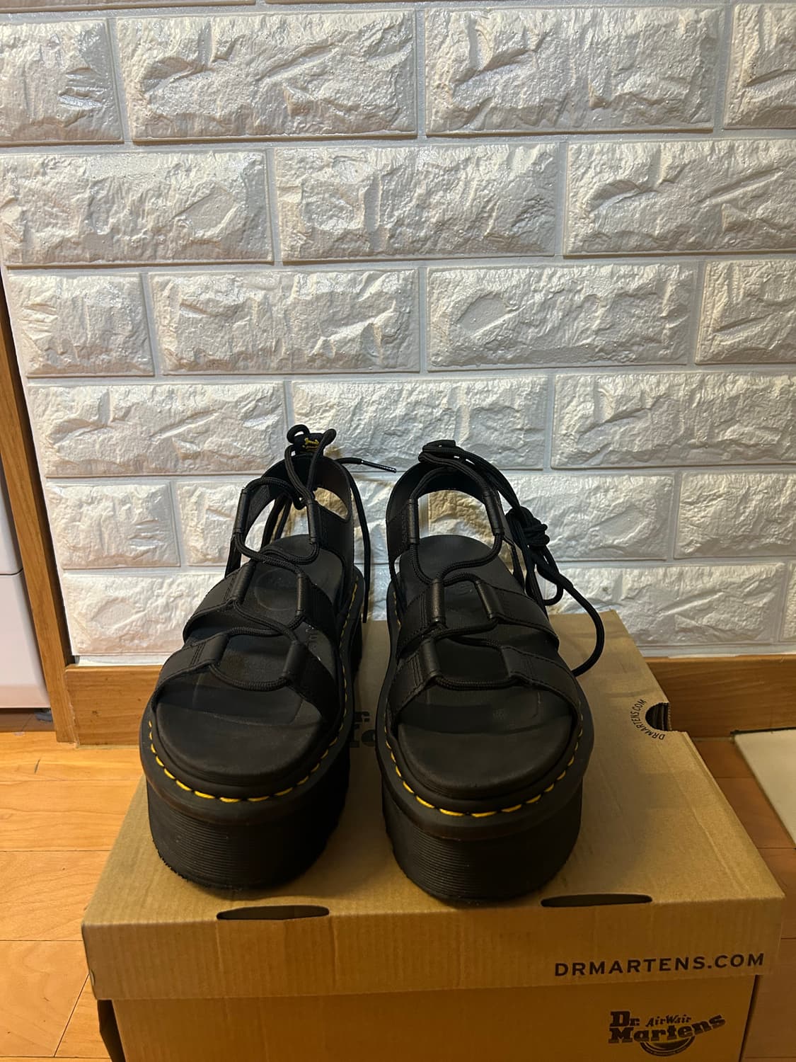 닥터마틴 나틸라 XL 블랙 샌들 250 상품이미지4