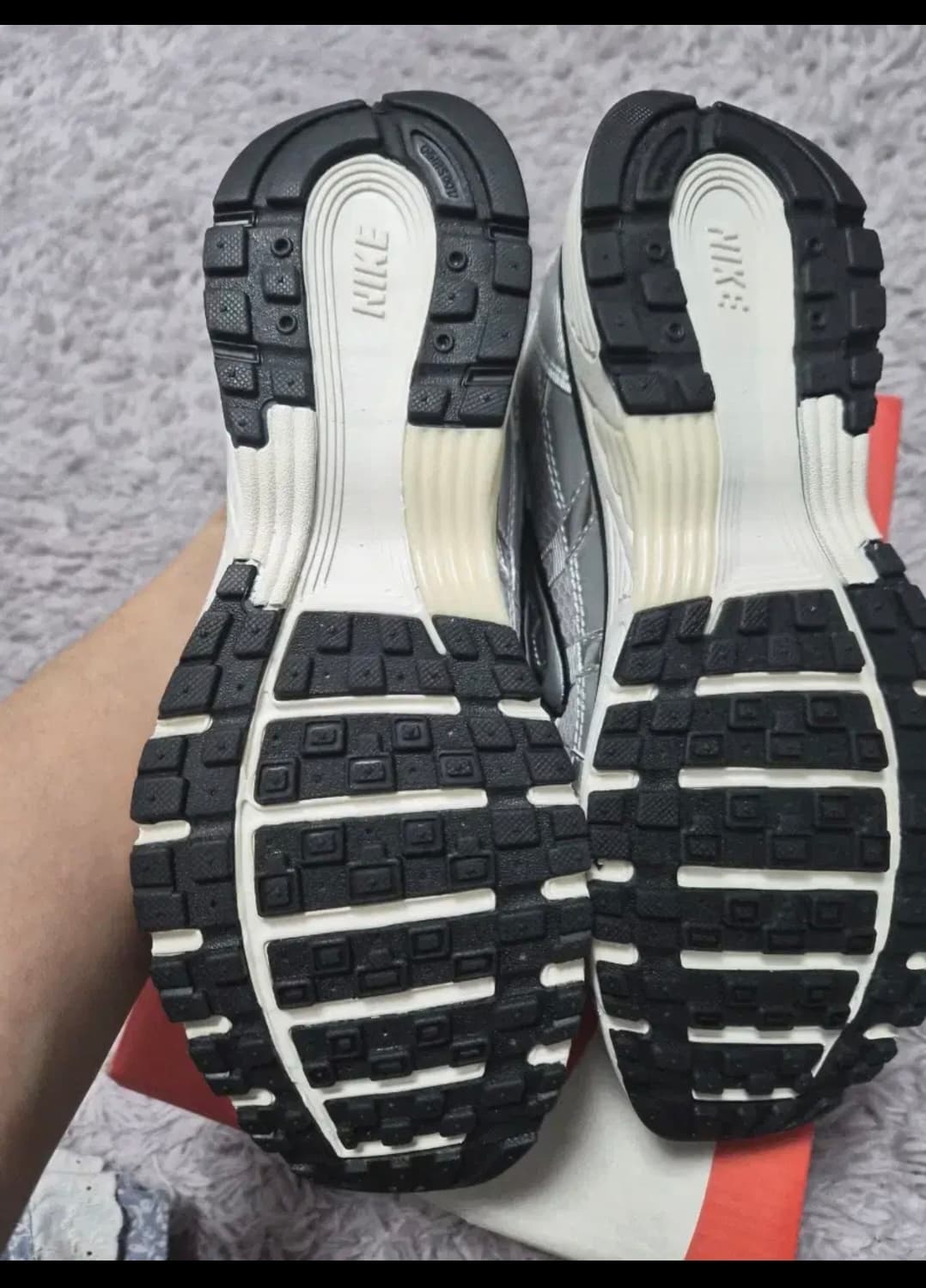 나이키p6000메탈릭실버 상품이미지6