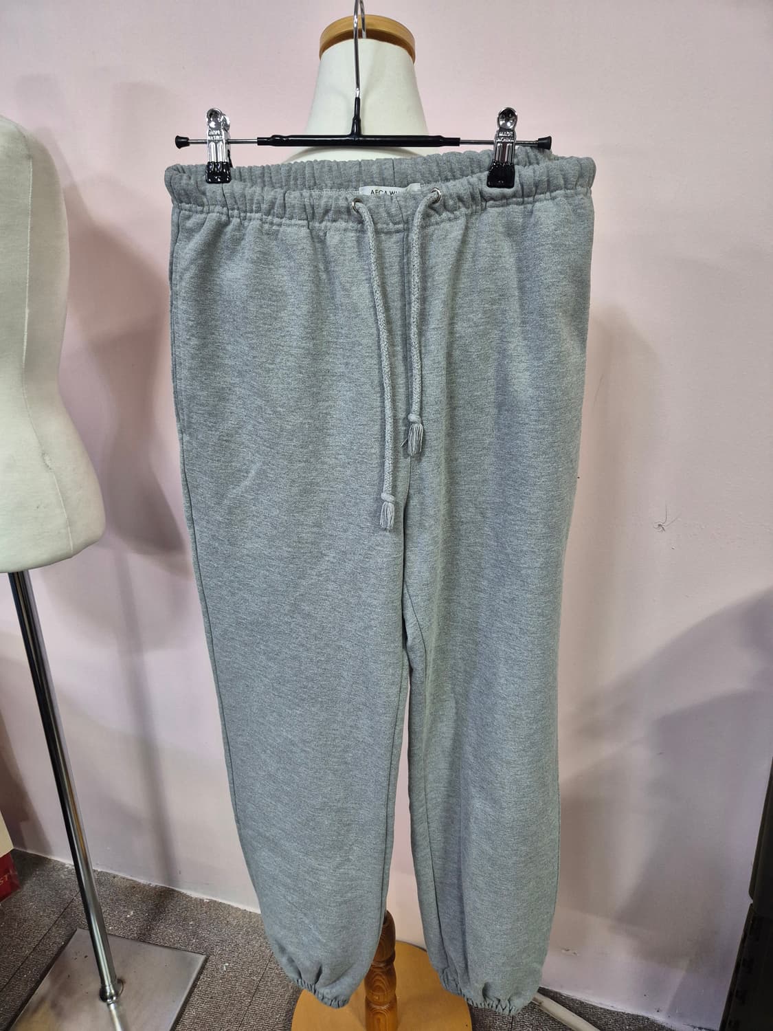 AECA WHITE 회색 트레이닝 조거팬츠 상품이미지2