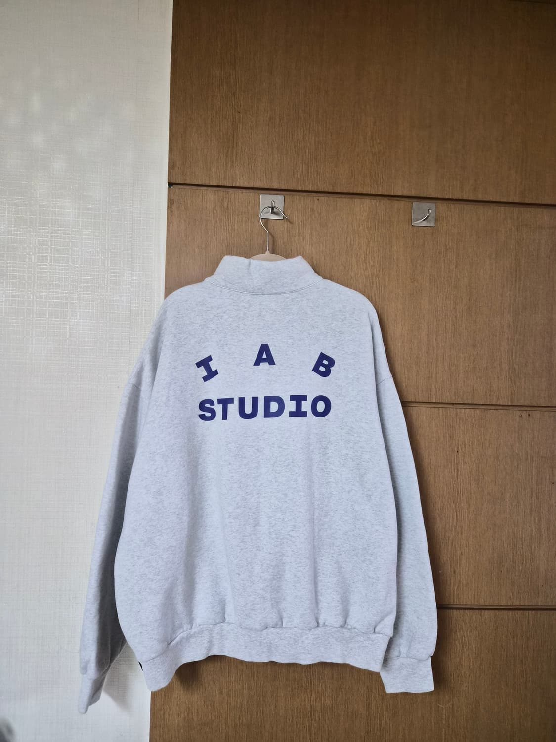 아이앱스튜디오 기모반집업티 상품이미지2