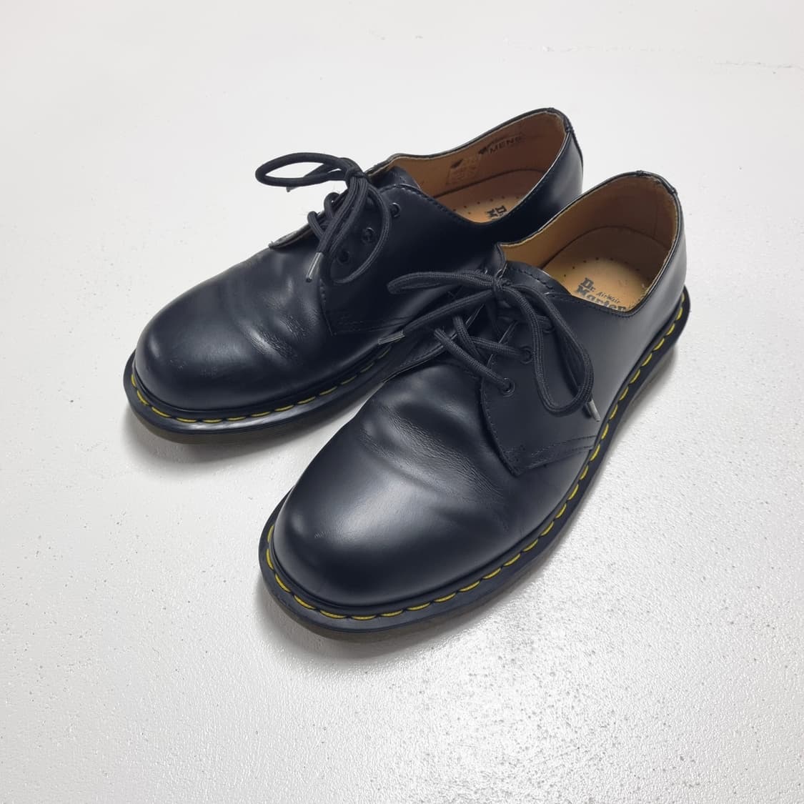 닥터마틴 3홀 블랙 - 260 (US8) 상품이미지2