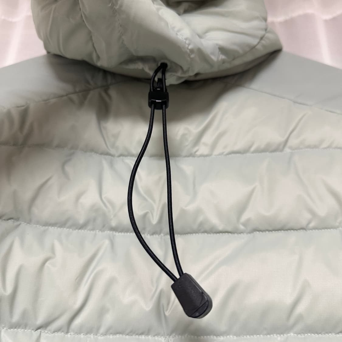 (택만 없는 새상품) 스키즘 인듀싱 경량 패딩 - M 상품이미지9