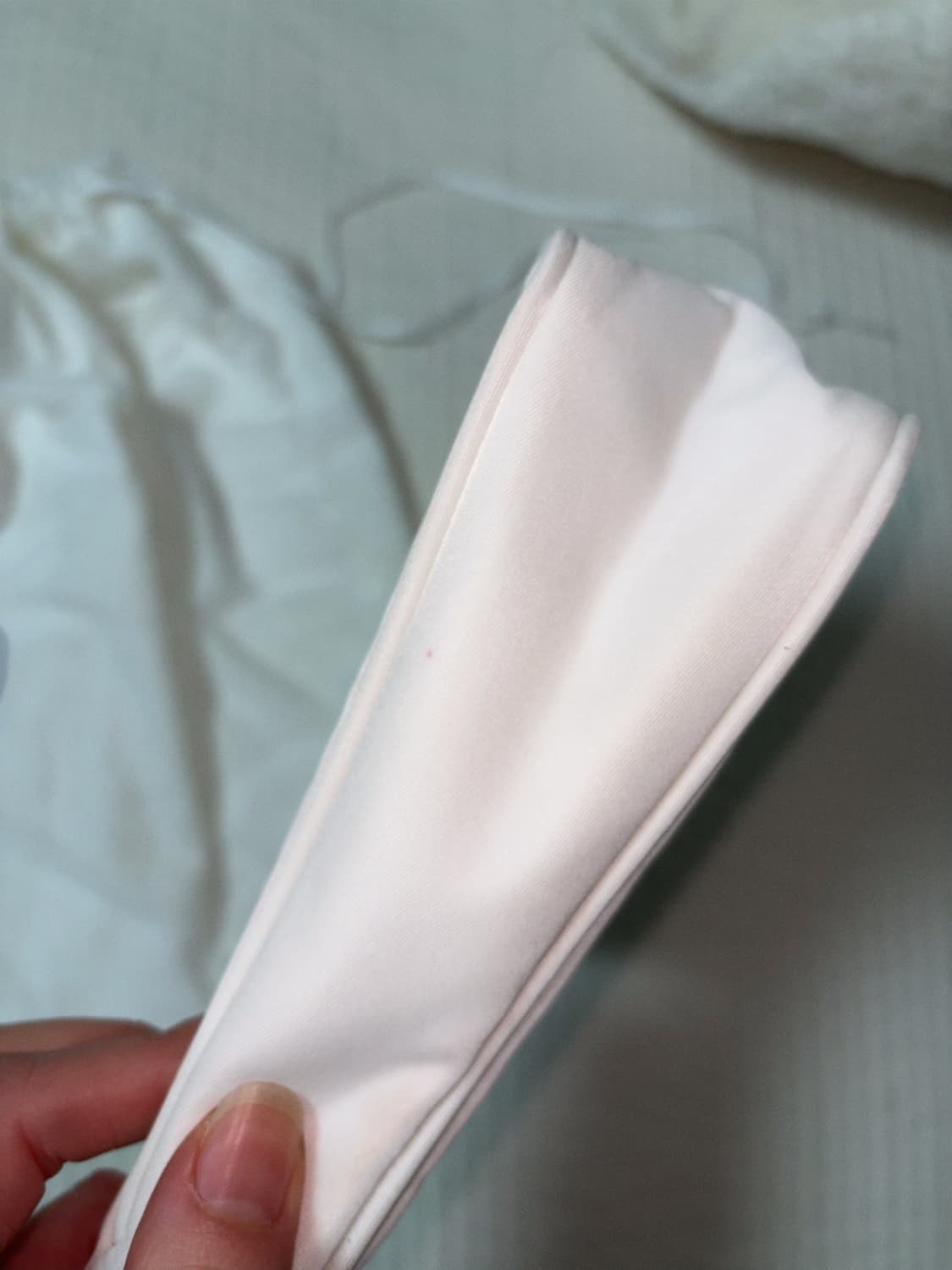 프라다 리나일론 호보백 화이트 상품이미지3