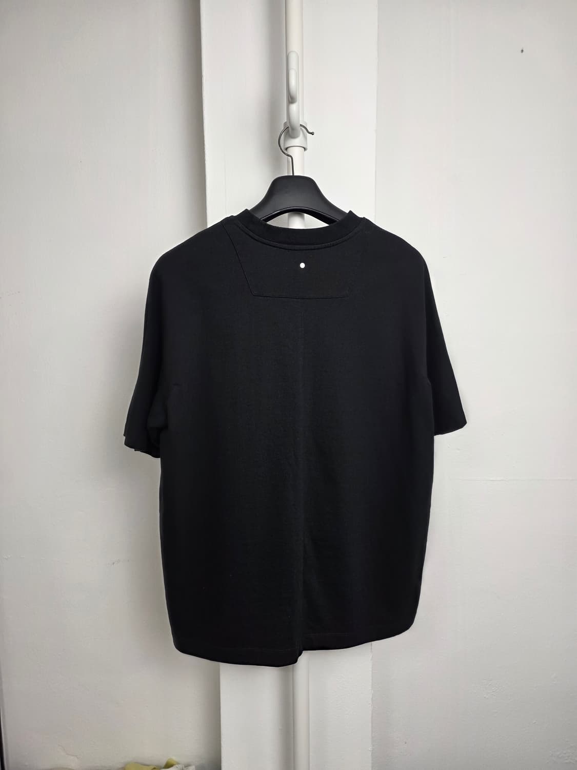 시스템옴므 삼각가죽패치 반팔 티셔츠(95)
 상품이미지6