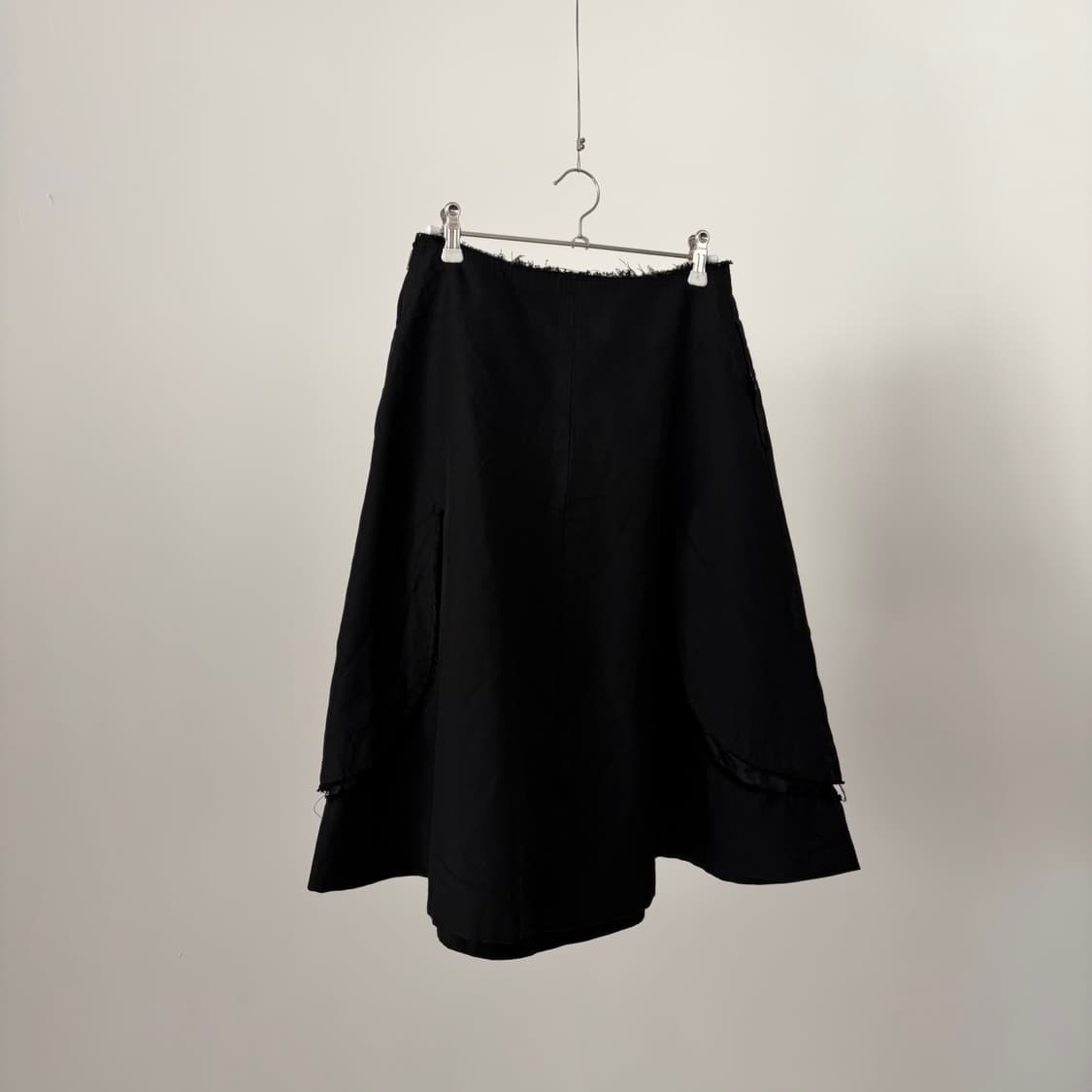 Layer Transformed Distressed Skirt 상품이미지4