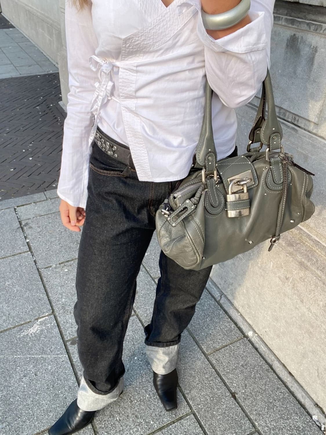 끌로에 그레이 도트백 패딩턴백 상품이미지3