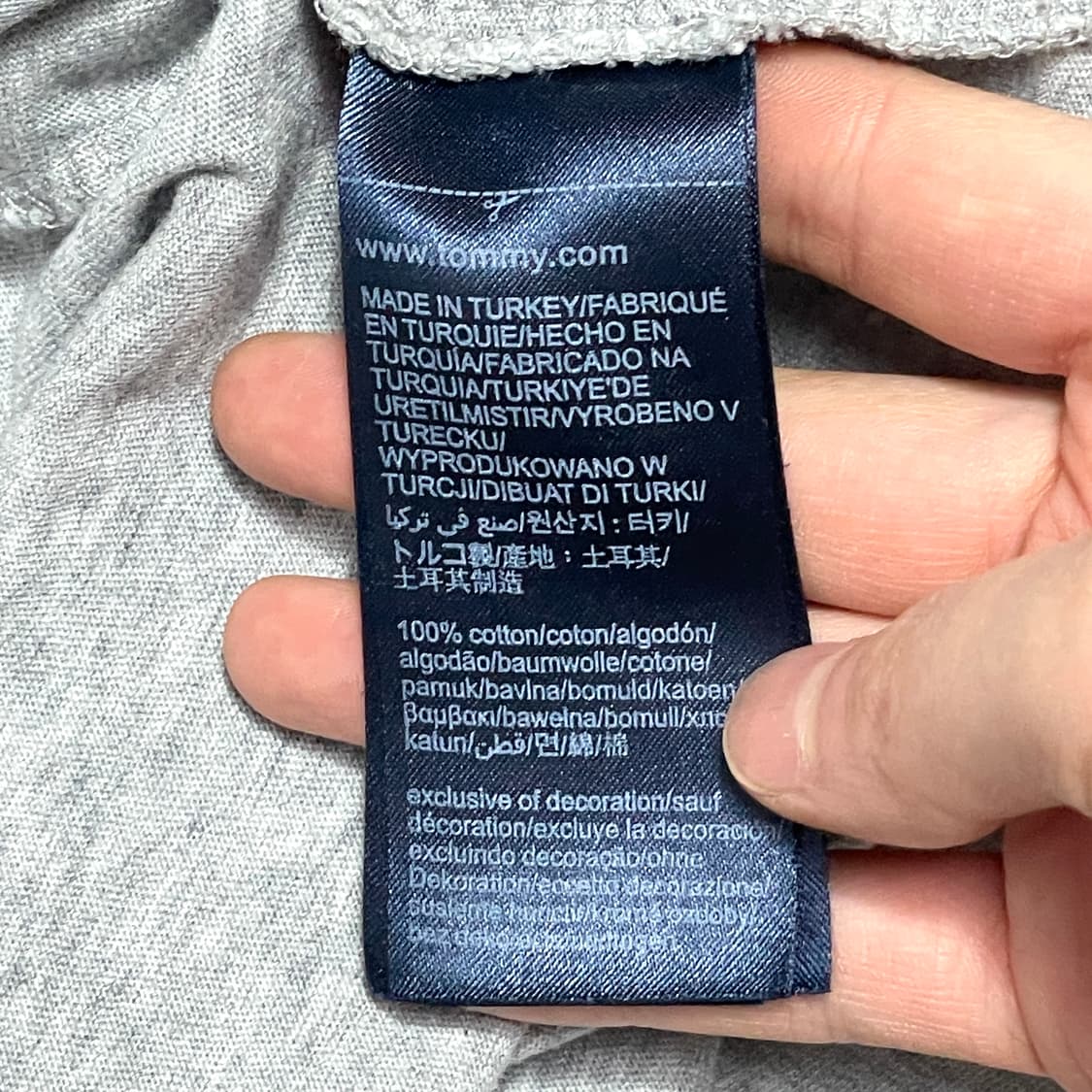 타미힐피거 입체 스펠로고 그레이 반팔티셔츠 여성L 상품이미지4