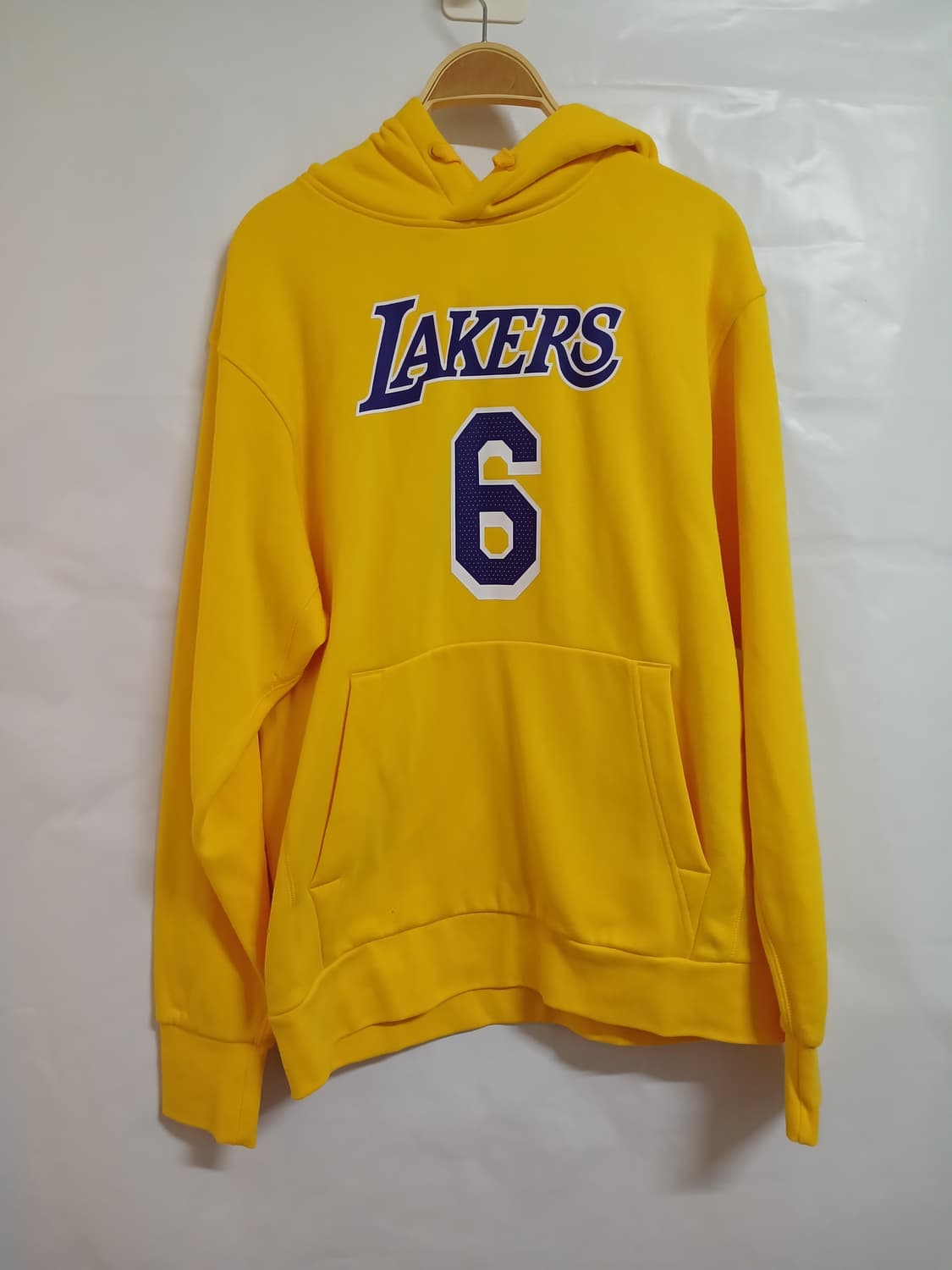 (새상품,M,100)NIKE LA 레이커스 에센셜 플리스 풀오버 후드티 상품이미지1