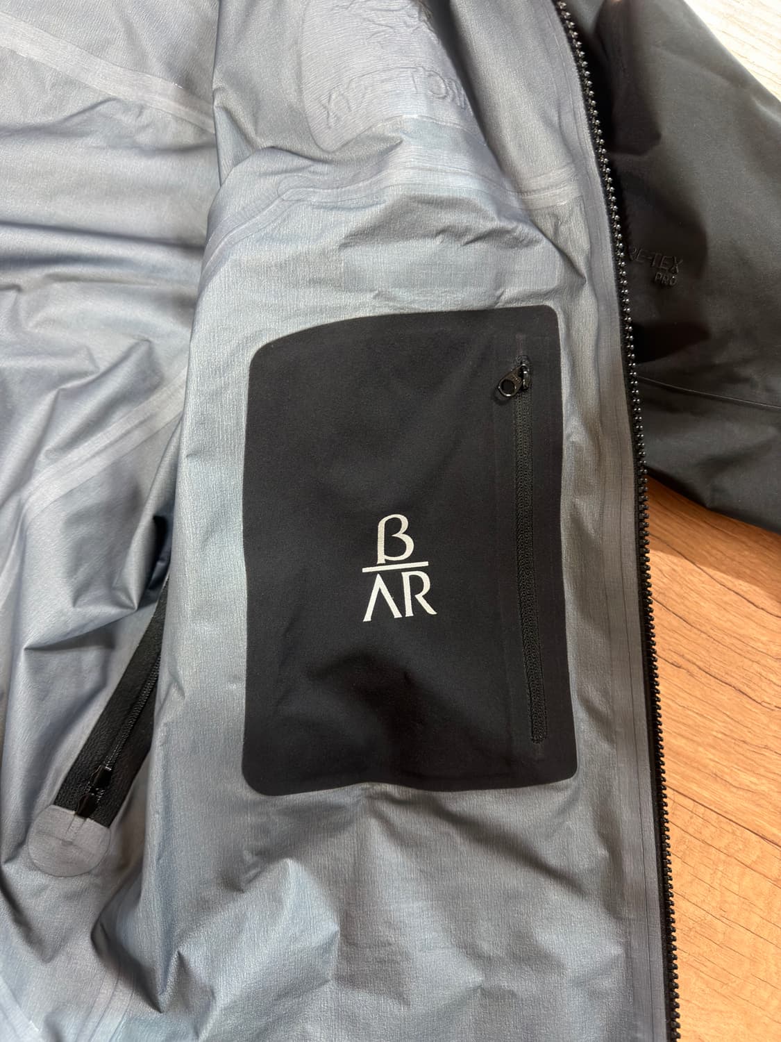 아크테릭스 베타 AR. 블랙. L 상품이미지5