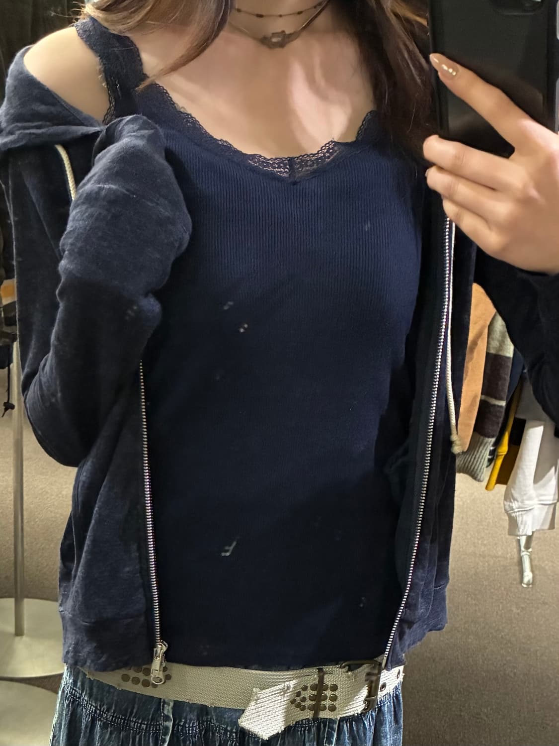 M)유니클로 일본 빈티지 레이스 디테일 남색 나시 슬리브리스 상품이미지2