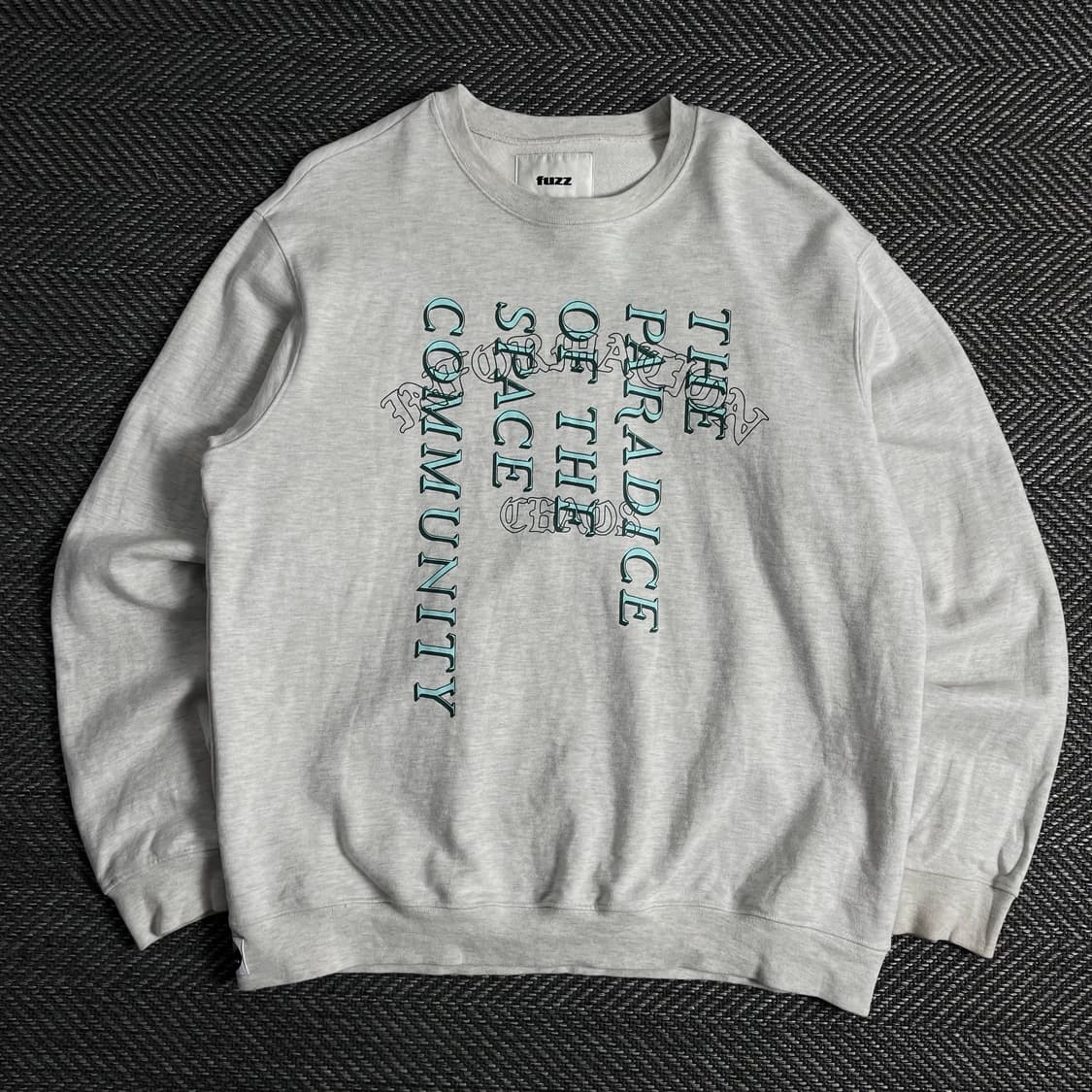FUZZ 올드스쿨 레터링 박시핏 맨투맨o 3280 상품이미지1