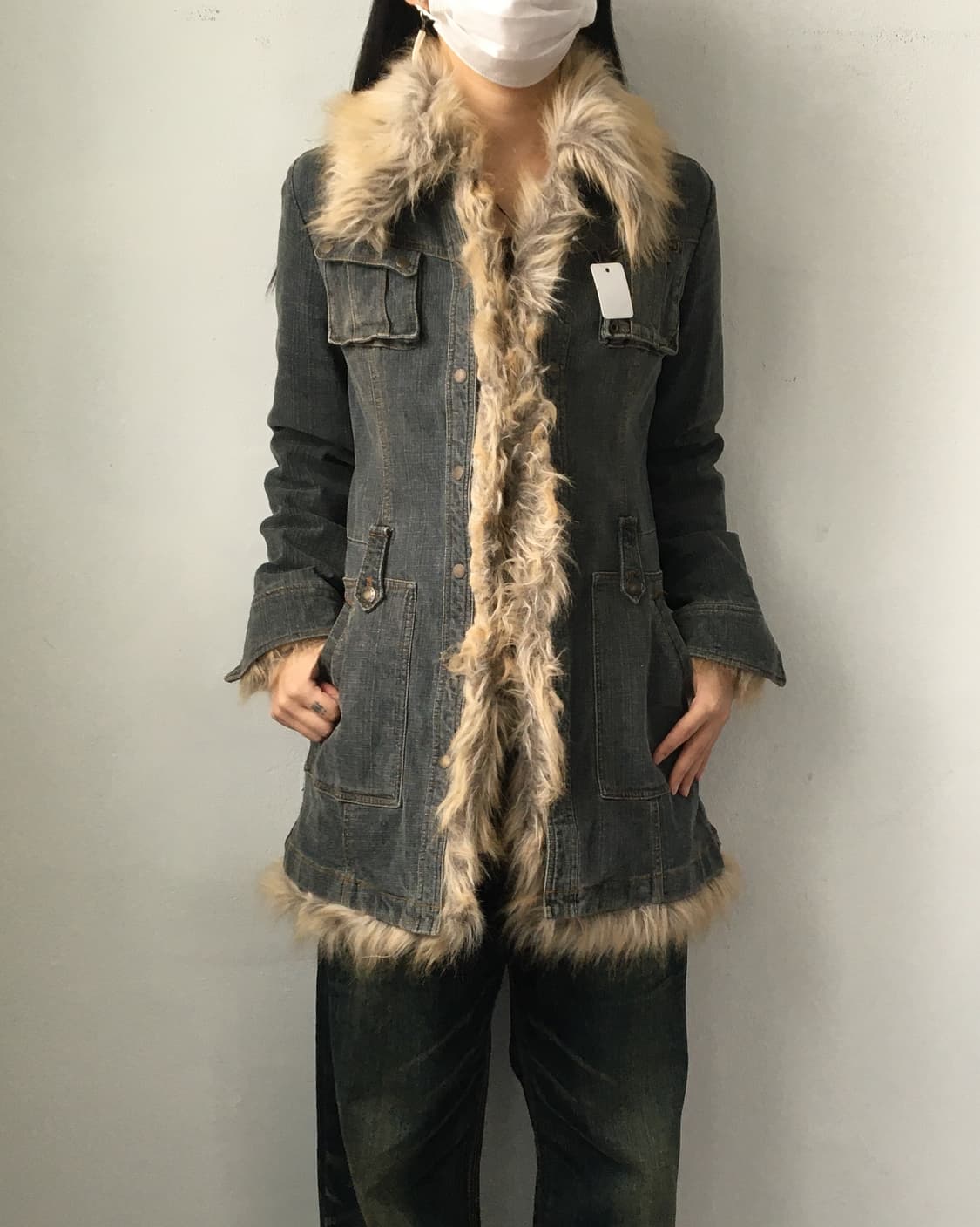 Belted fake fur trimming denim jacket 상품이미지1