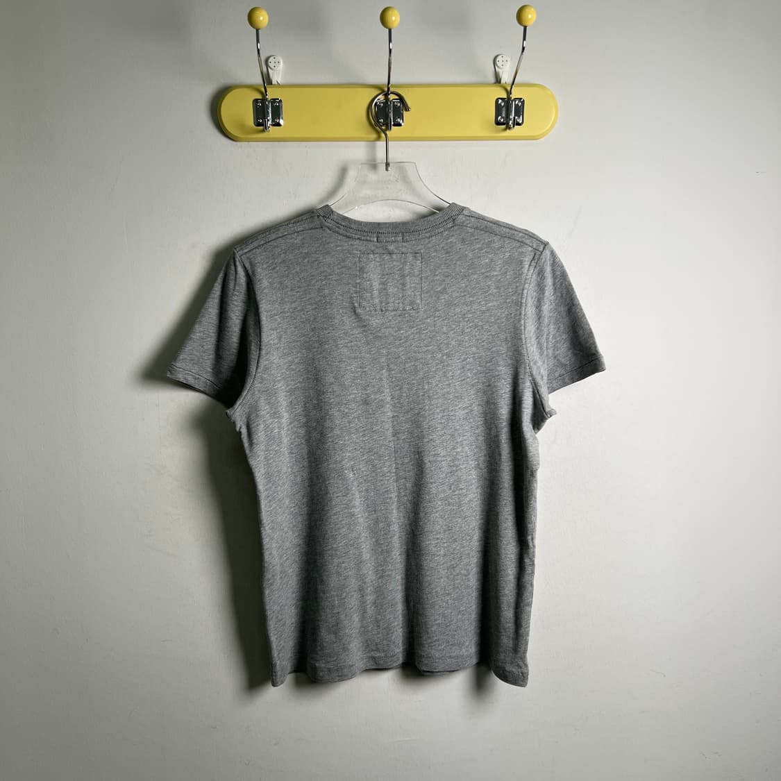 아베크롬비 그레이 머슬핏 반팔 티셔츠 M 상품이미지2
