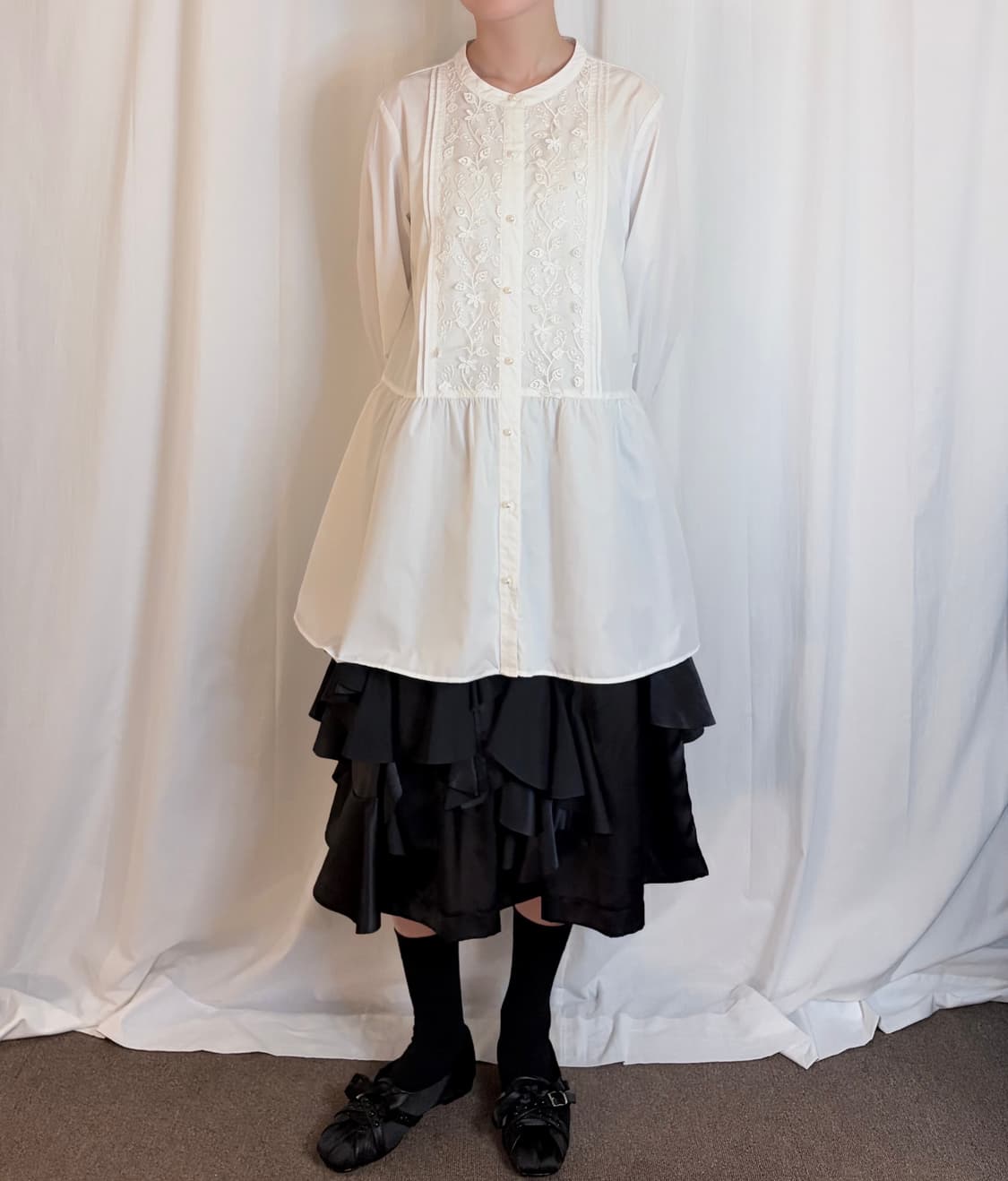 Floral Lace Shirring Shirt - White 상품이미지3