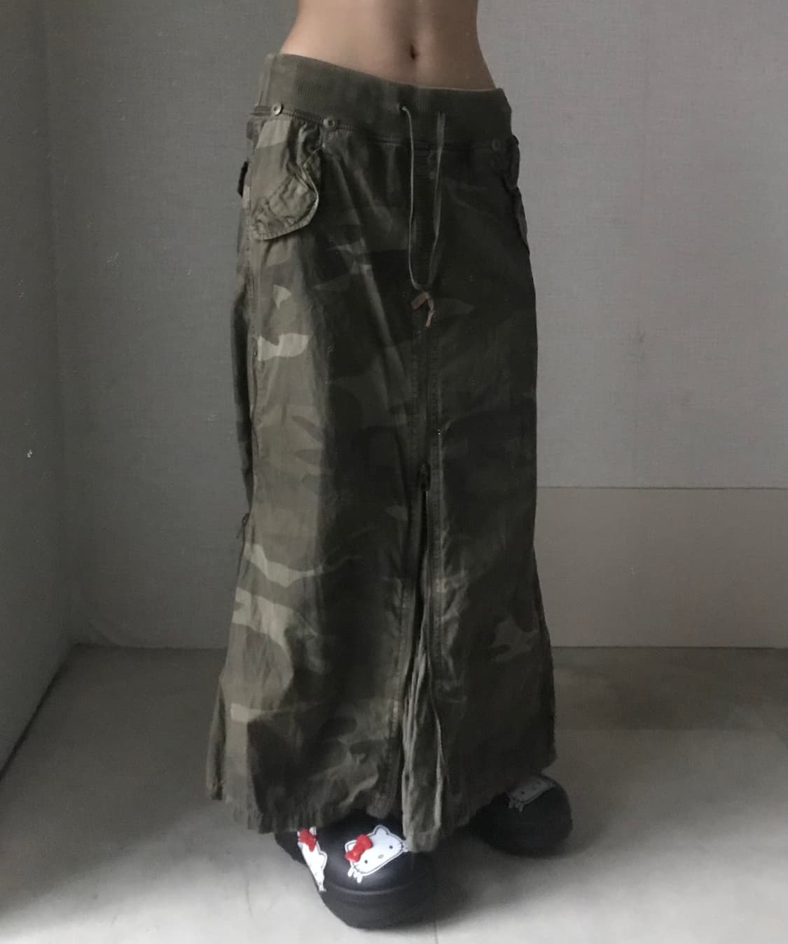 지퍼디테일 맥시 카모스커트 상품이미지1