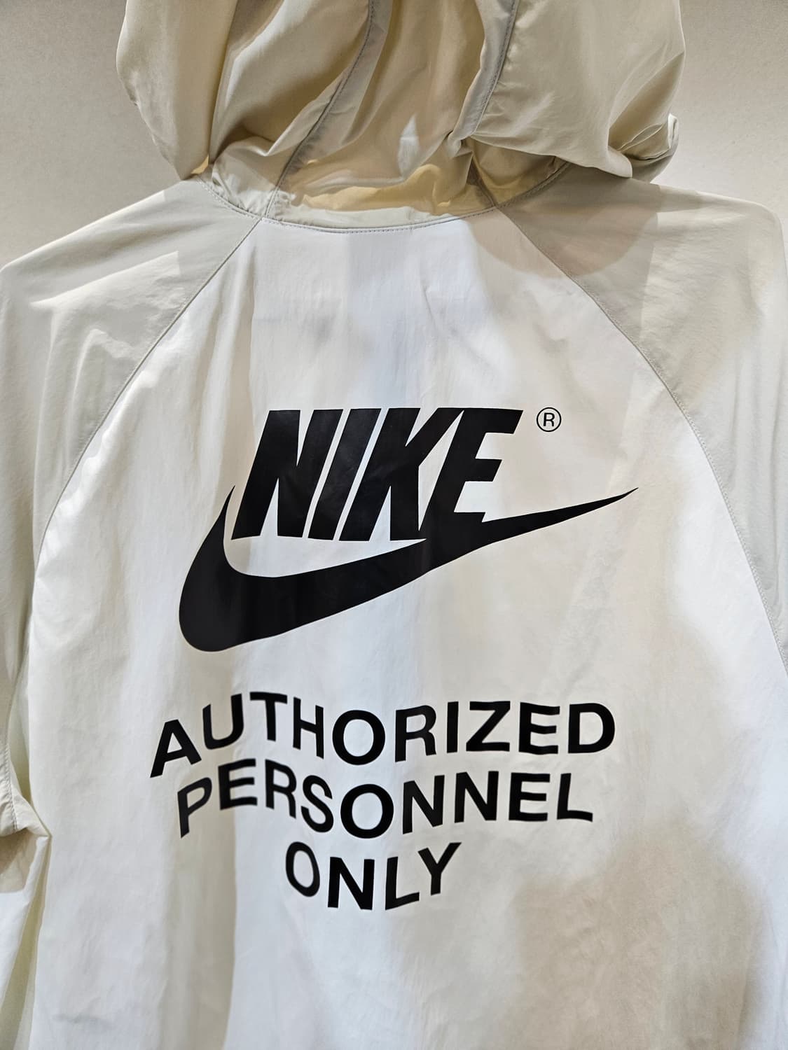 나이키 스포츠웨어 우븐 언라인드 아노락 라이트본 상품이미지4