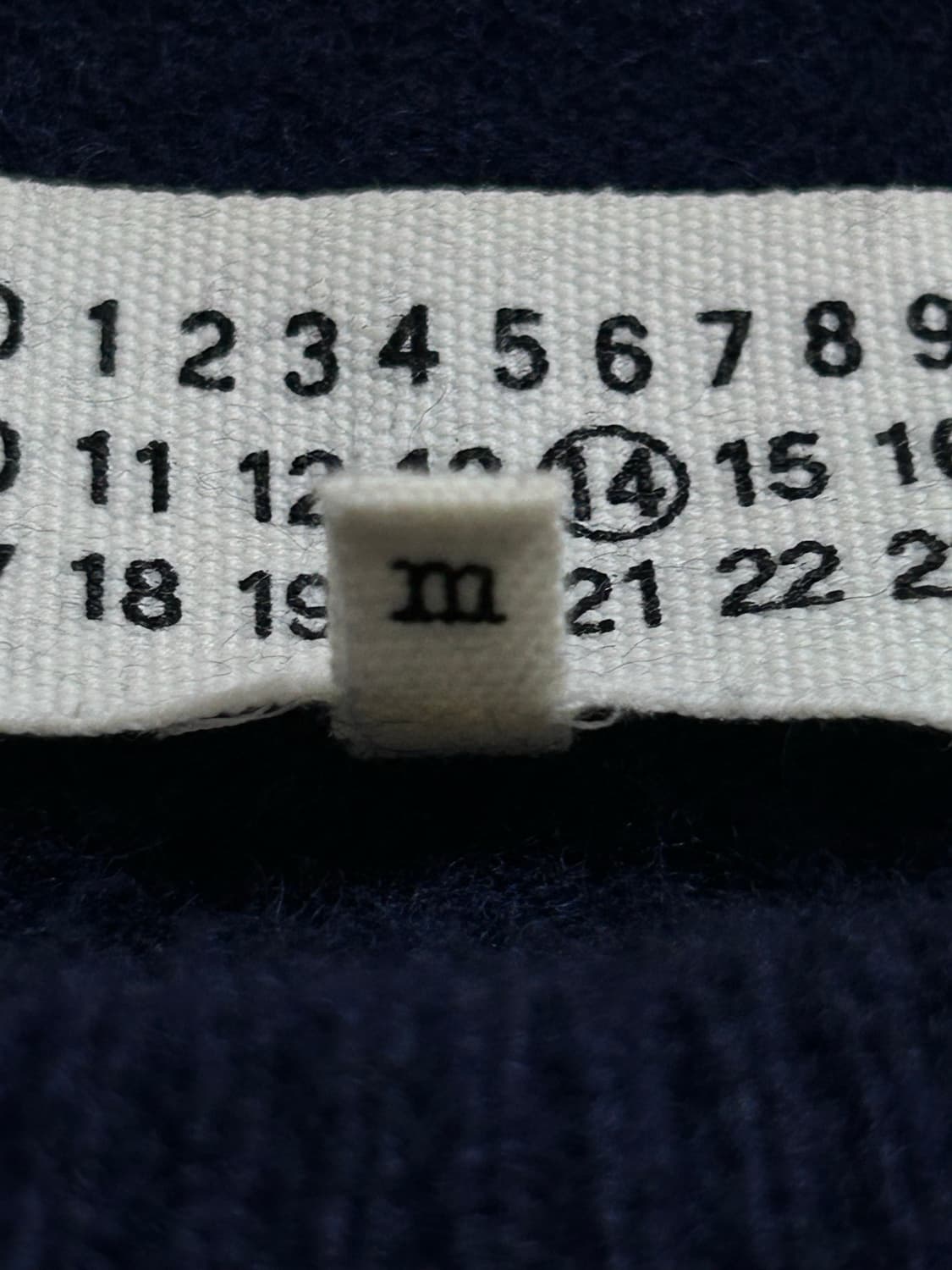 마르지엘라 네이비 스티치 니트 상품이미지3