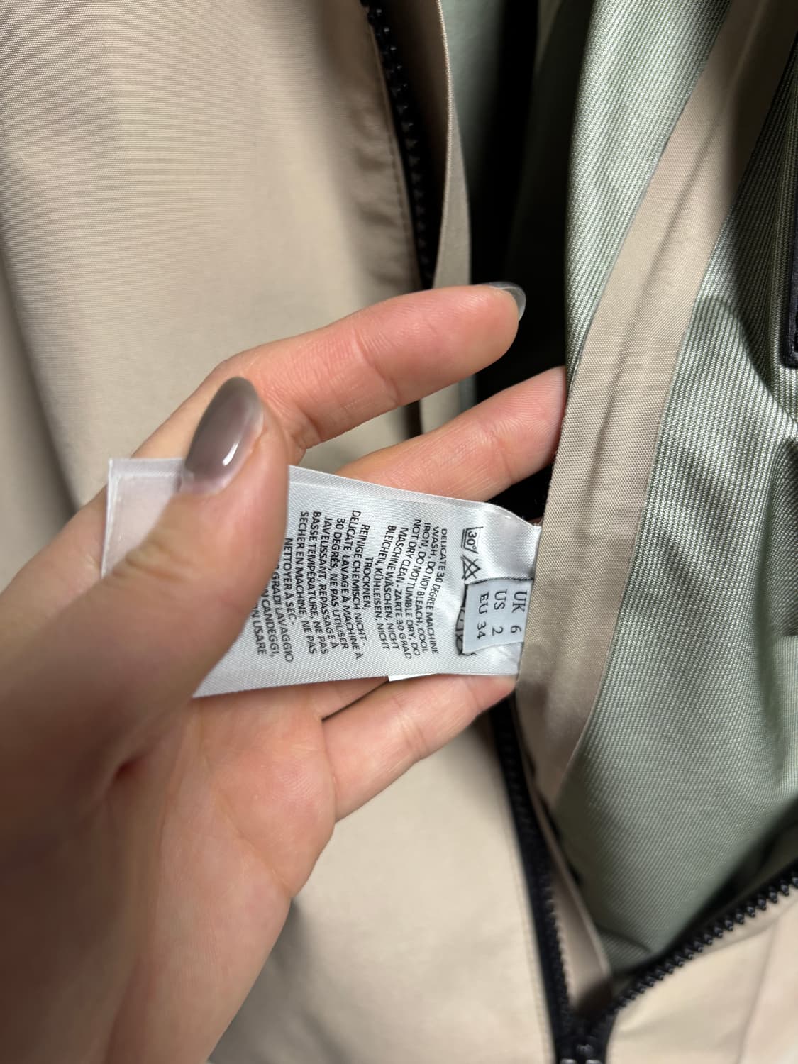 Jw anderson 바람막이. 상품이미지5