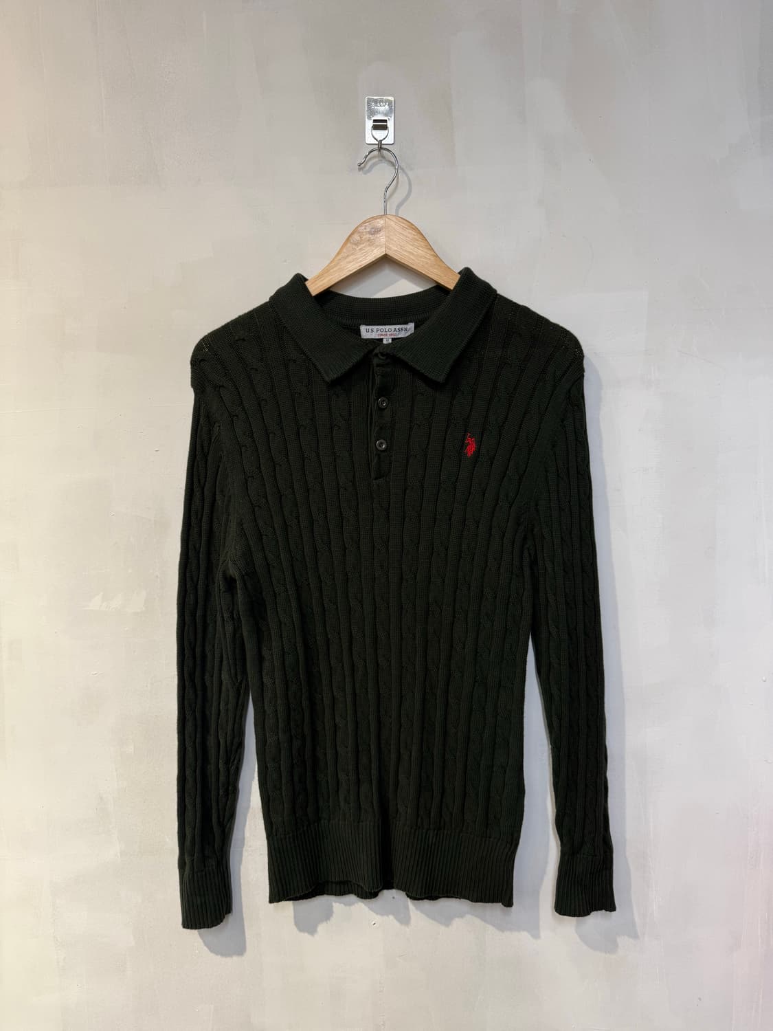 폴로 딥그린 카라 니트 상품이미지1