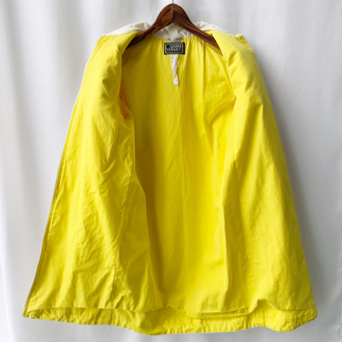 90s 지아니 베르사체 꾸뛰르 아카이브 옐로우 스티치 롱 자켓 40 상품이미지7