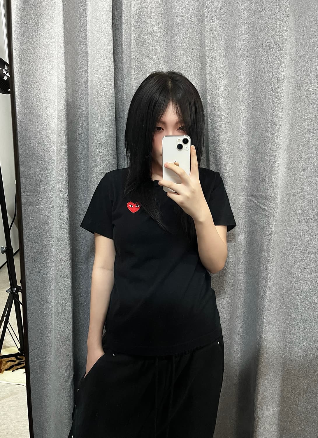 꼼데가르송 플레이 레드 하트 반팔티 블랙 AZ-T107 M 상품이미지1