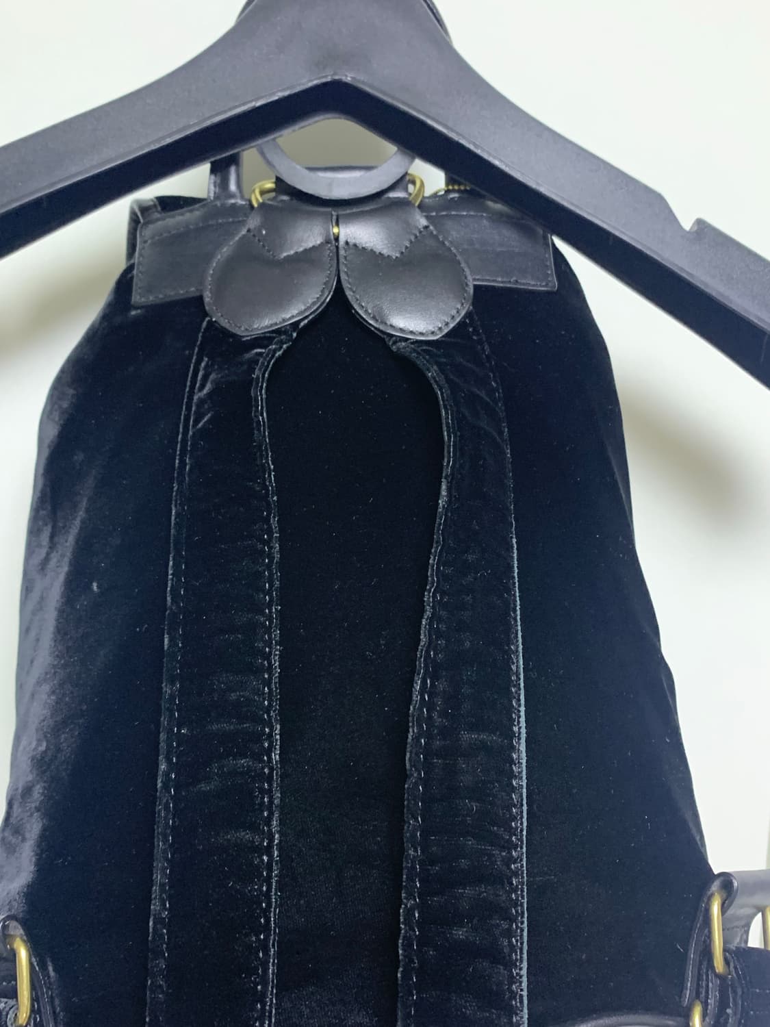 더바넷 벨벳 미니 백팩 블랙 상품이미지4