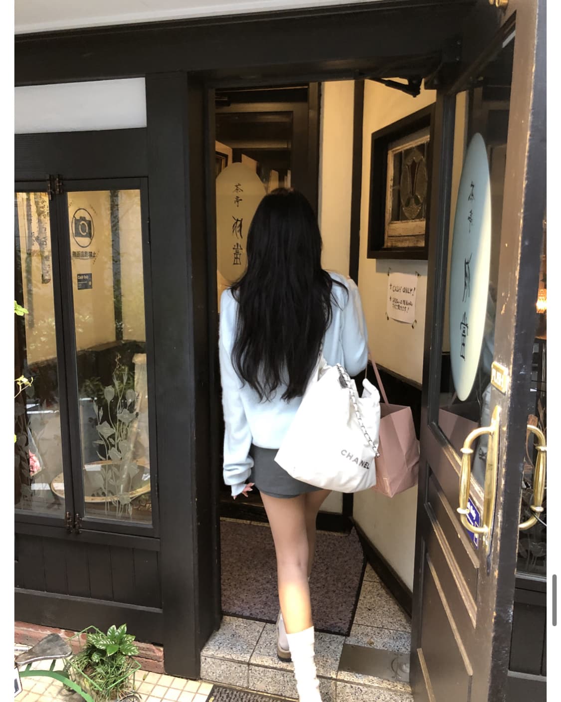 리즈 leeds 미우 브이넥 니트 (스카이블루) 상품이미지6