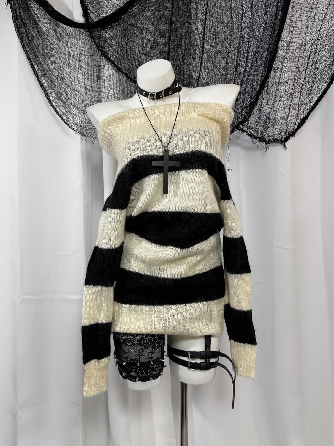 stripe off shoulder knit 상품이미지2