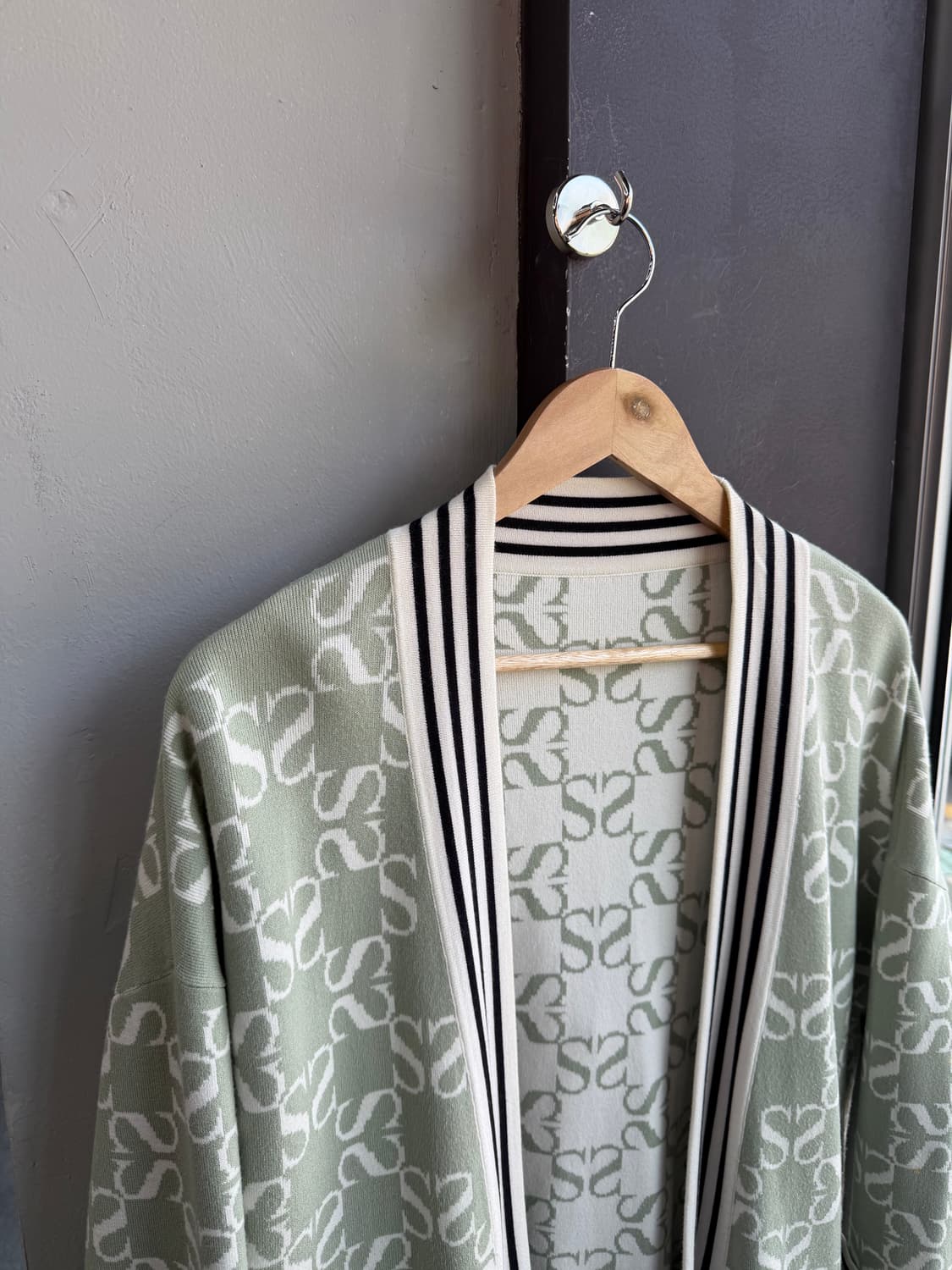 1/ 산드로 리버시블 로고 울 가디건 자켓 상품이미지4