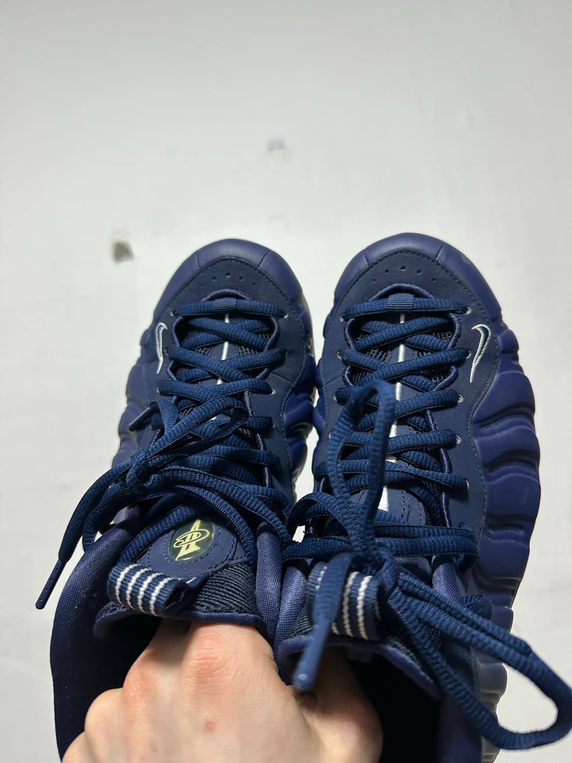 나이키 에어 폼포짓 원 미드나잇 네이비 상품이미지4