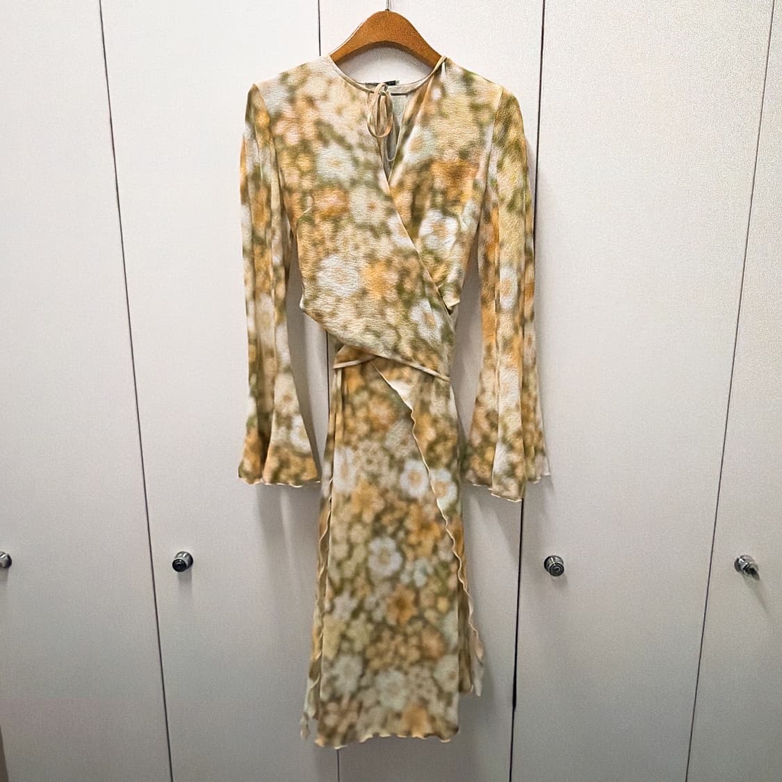 (정품/새상품) 아크네 스튜디오 여성 플로랄 랩 드레스 상품이미지1