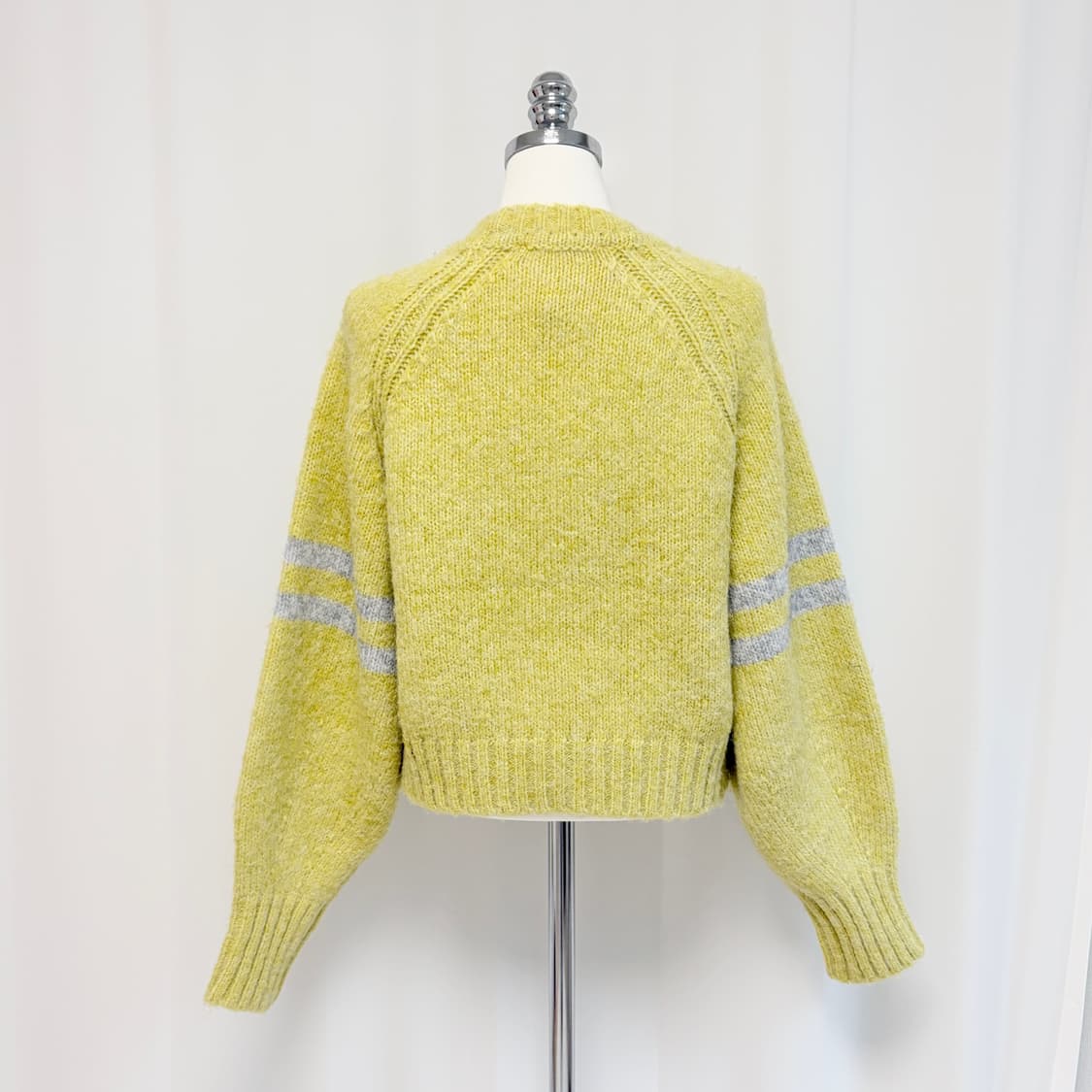 새상품 비비안웨스트우드 ORB 패치 울 스웨터-옐로우 상품이미지7