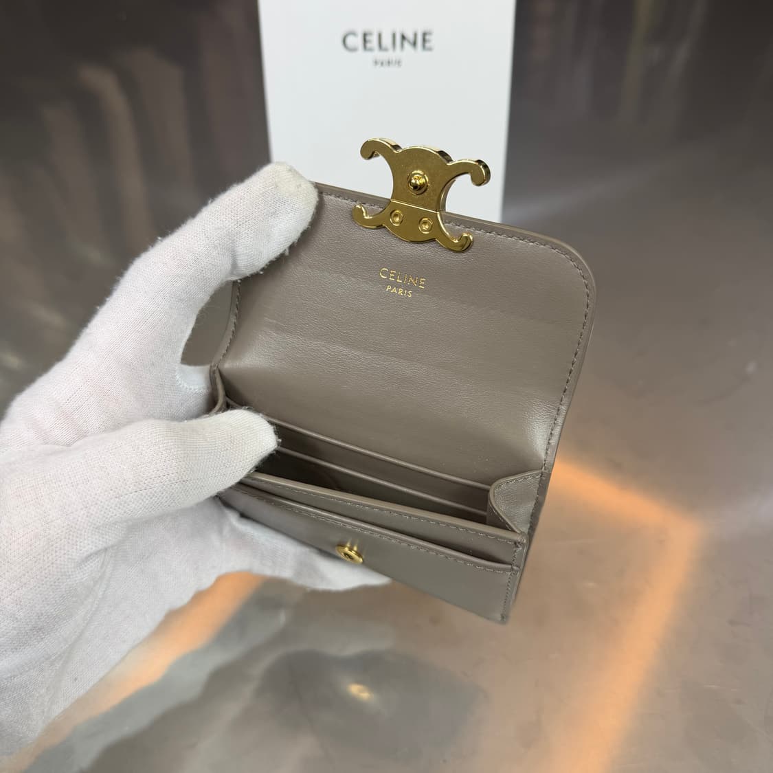 [리오브] 셀린느 트리오페 샤이니 샤프스킨 플랩 카드지갑 상품이미지4