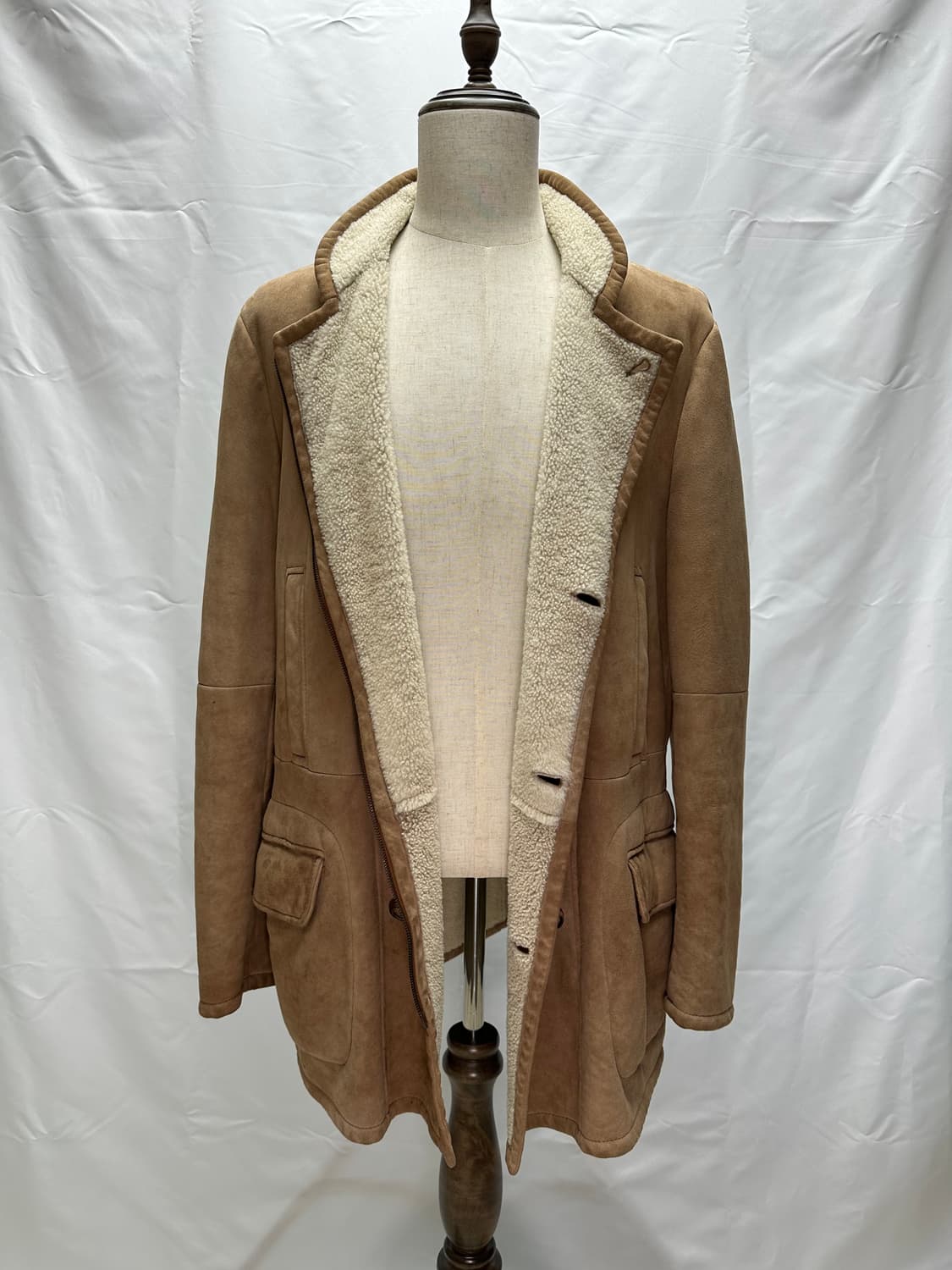 브루넬로쿠치넬리 더블 브레스티드 시어링 무스탕 XL 판매 상품이미지3