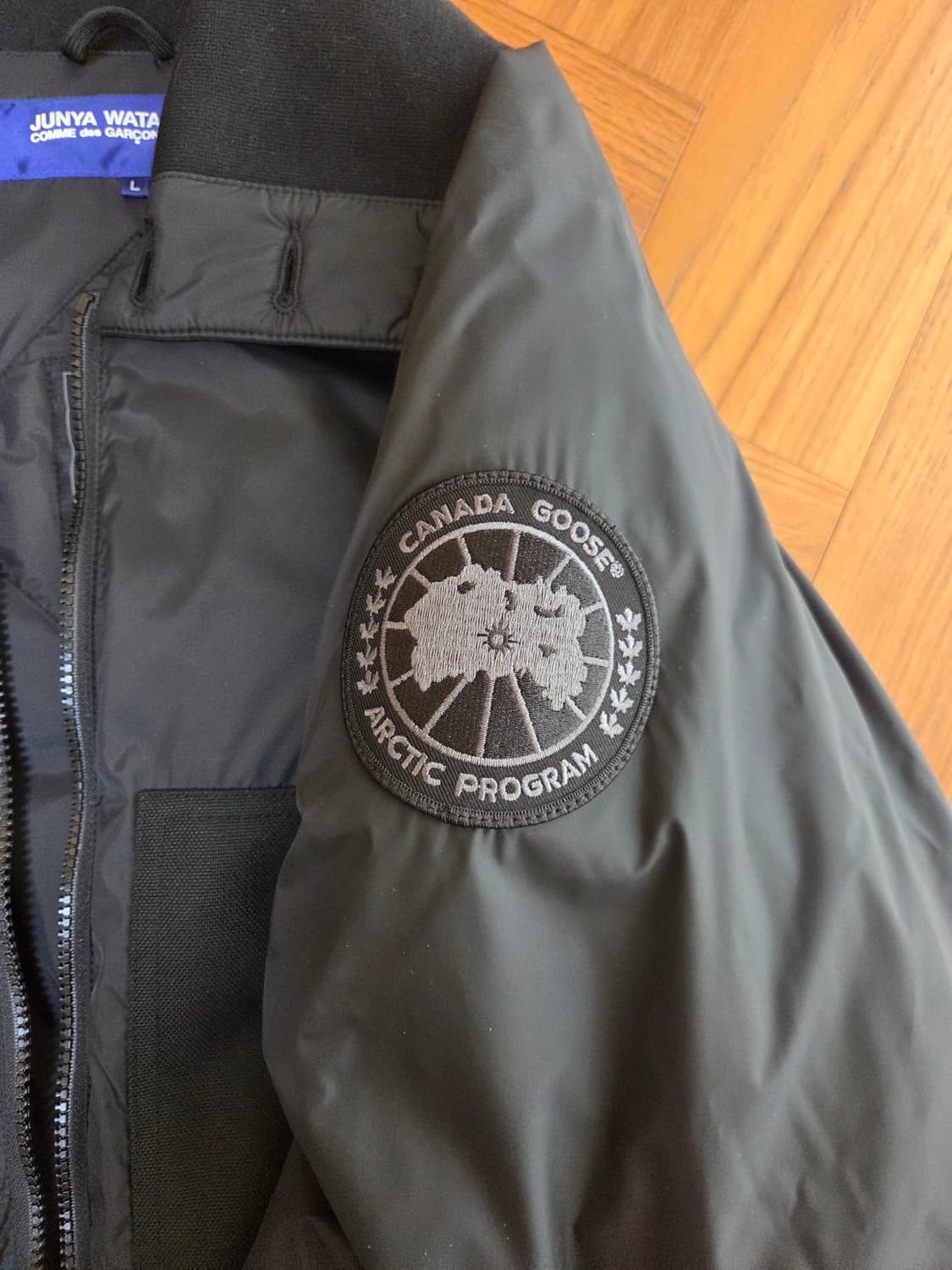 꼼데카르송 캐나다구스 콜라보 패딩 파카  상품이미지4