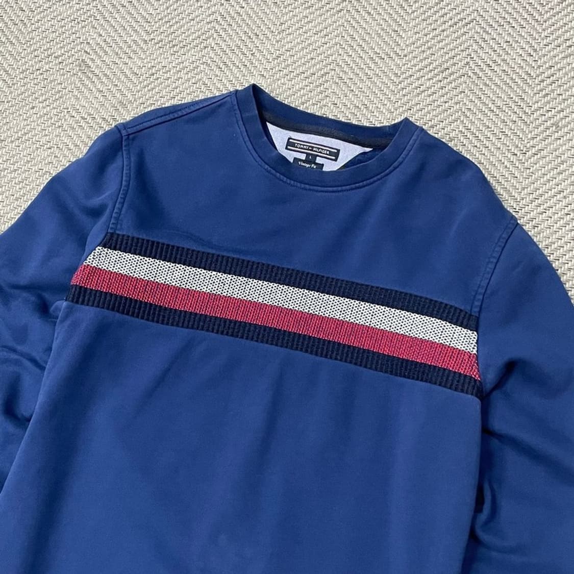 타미힐피거 자수 맨투맨 v0060 상품이미지3