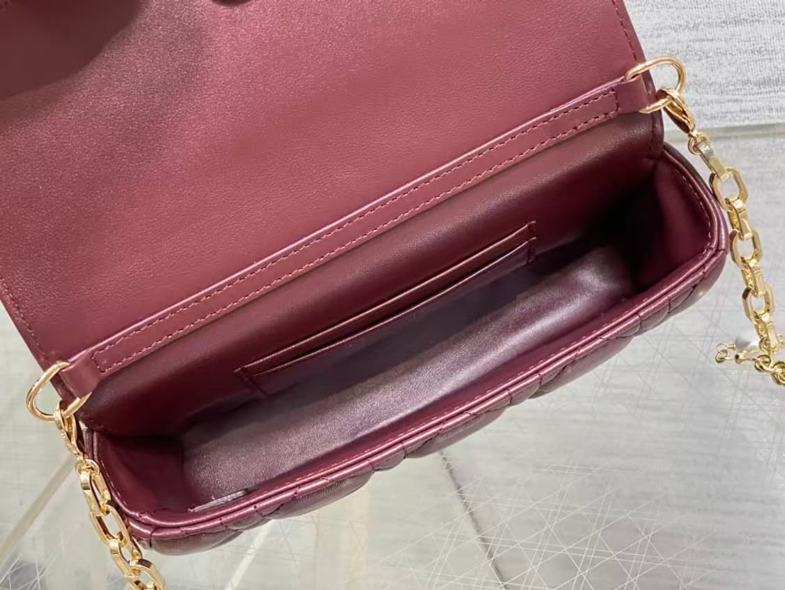 디올 크로스 백시그니처 넝쿨 체크로 클래식한 레터링 참장식
 상품이미지6