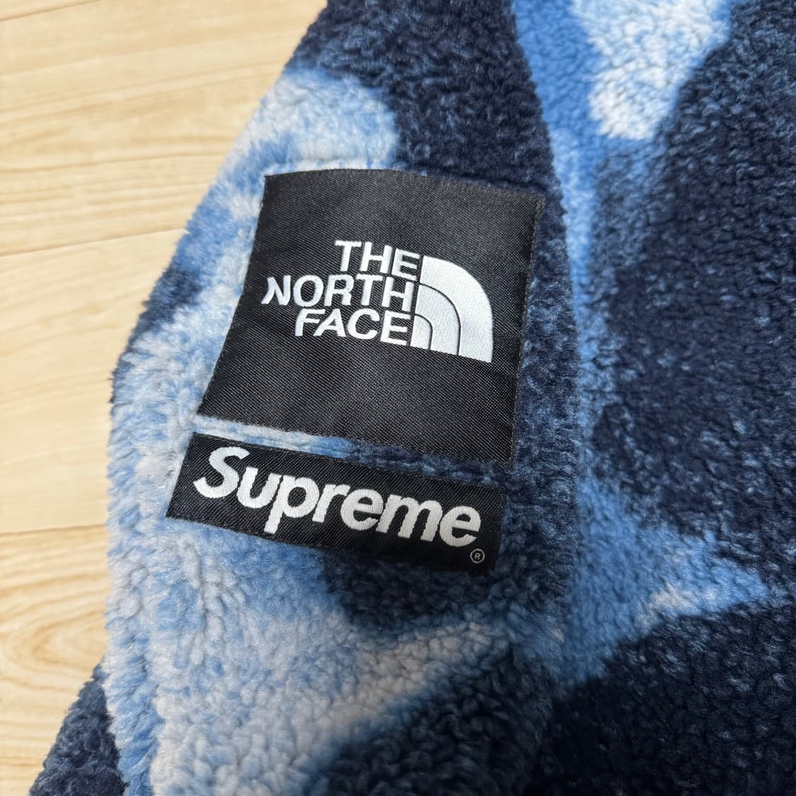 [S급] 21FW 노스페이스 슈프림 후리스 팝니다 상품이미지2