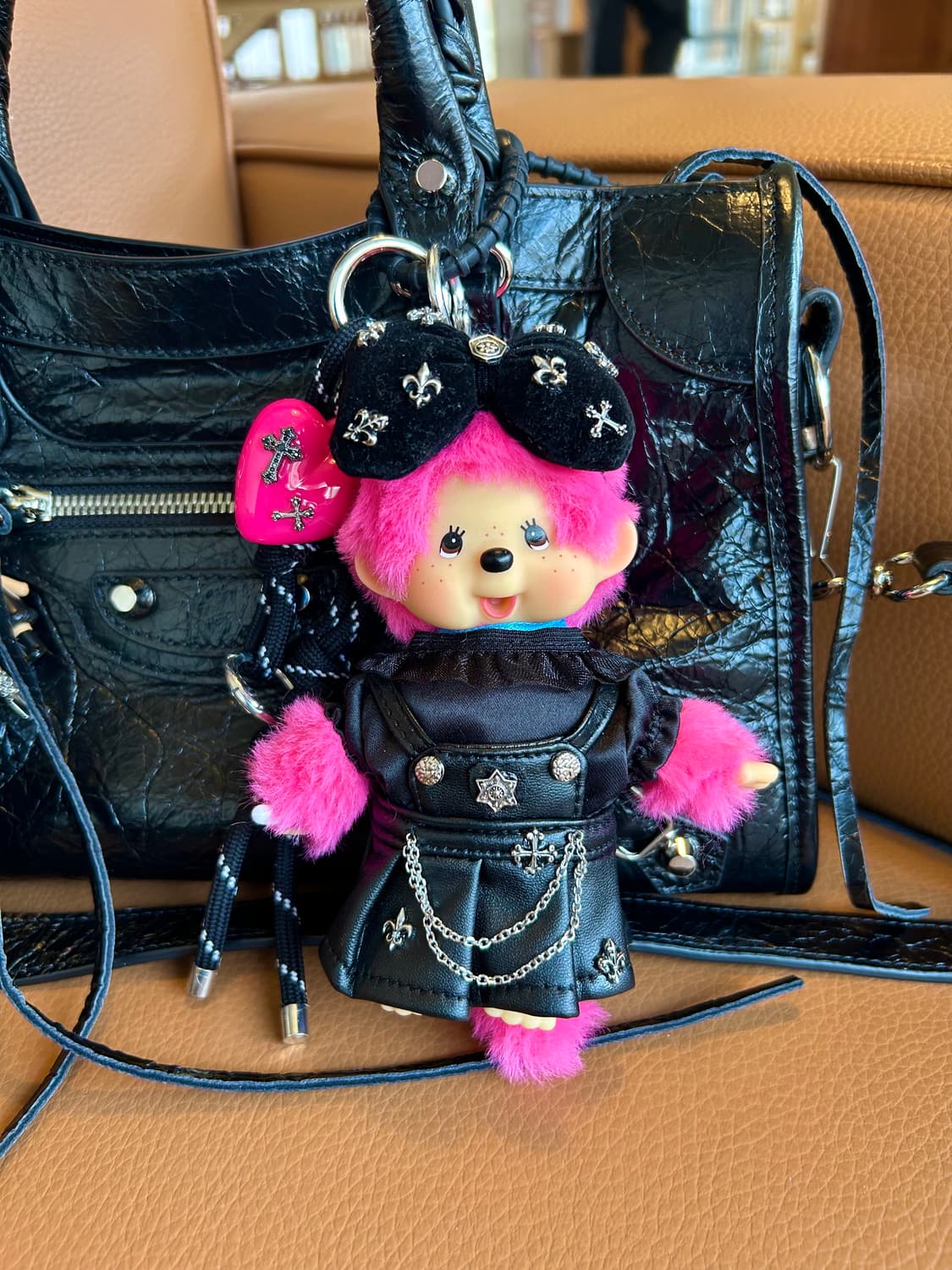 (71)정품몬치치💕크롬힙걸 커스텀키링 상품이미지9